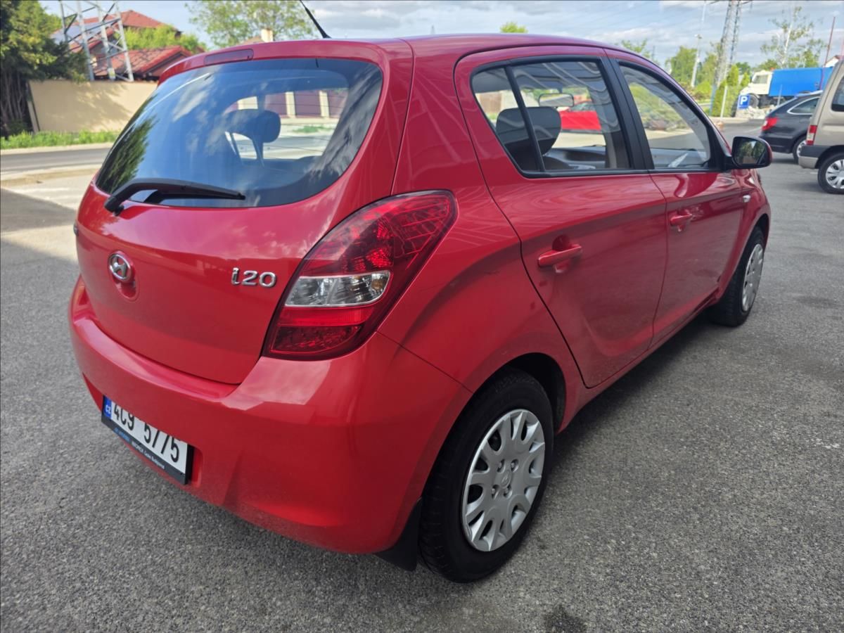 Hyundai i20, 1,3 1.3i KLIMA 1.MAJITEL NOVÉ - fotka 6