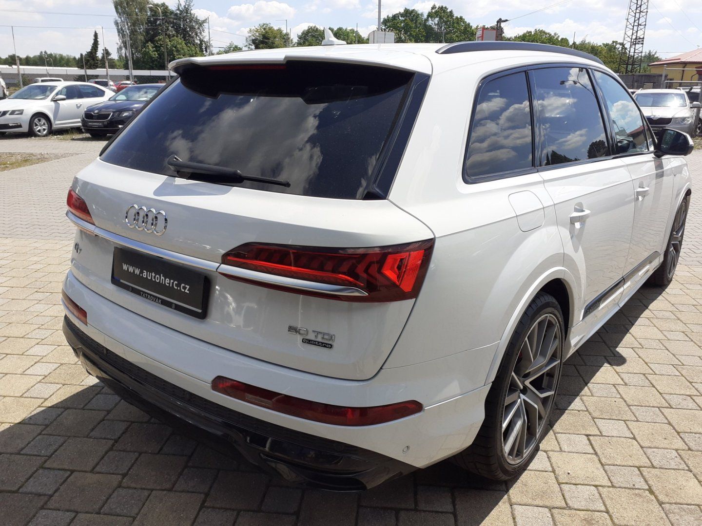 Audi Q7, 50 TDi 4x4 S -Line Mild Hybrid - fotka 4