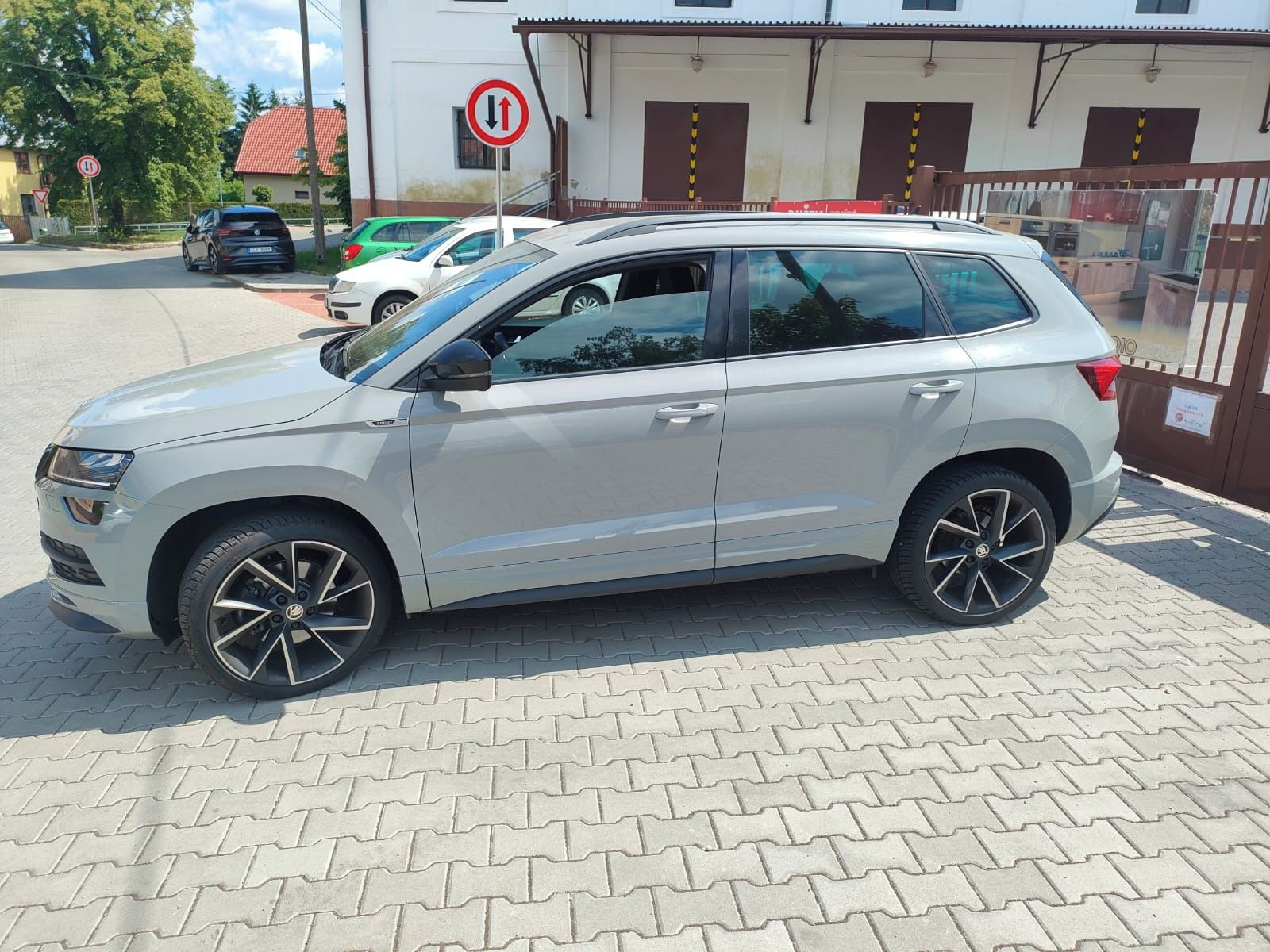 Škoda Karoq, Škoda Karoq Sportline 1.5 TSI - fotka 5