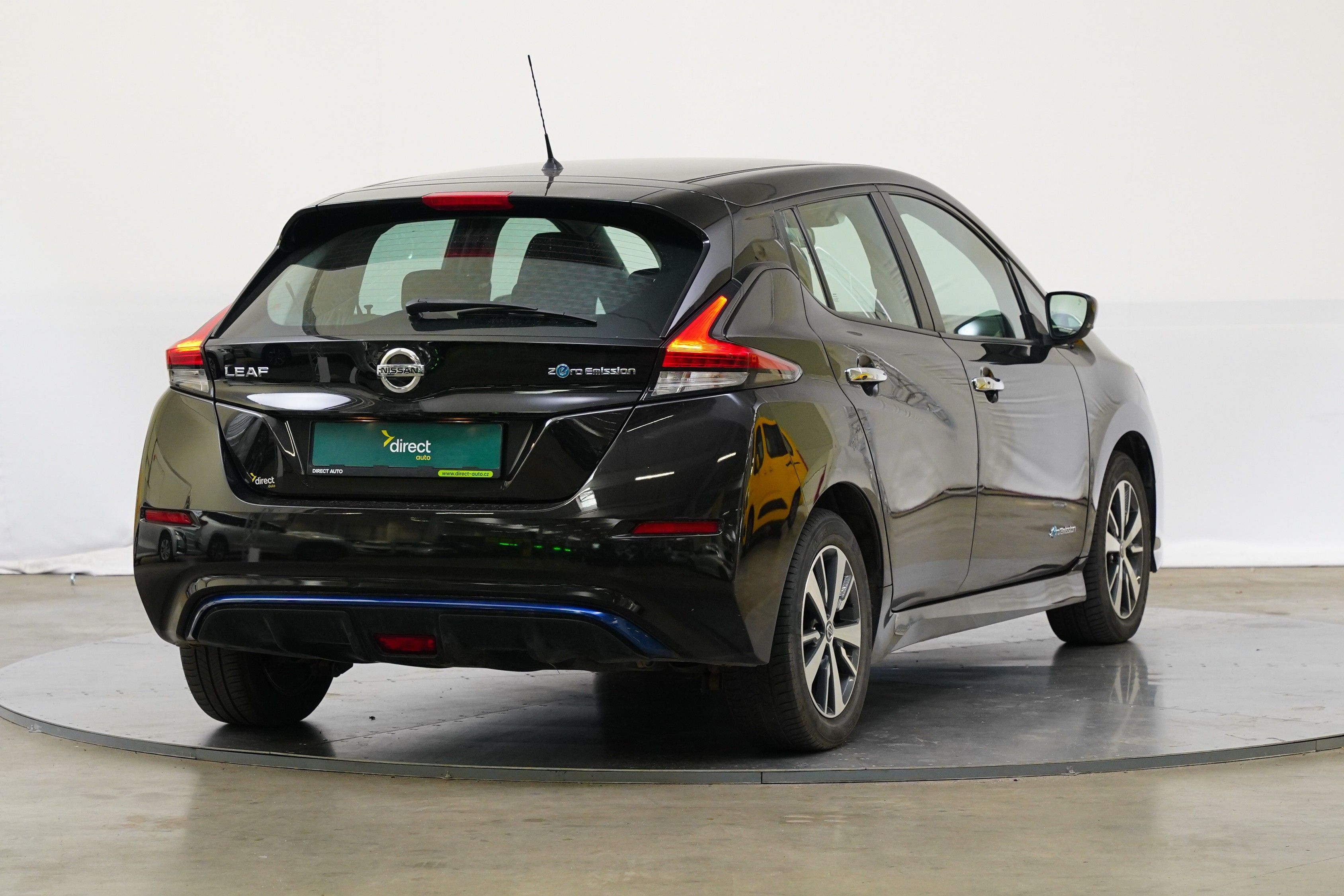 Nissan LEAF, 110 kW Acenta 40 kW - fotka 2