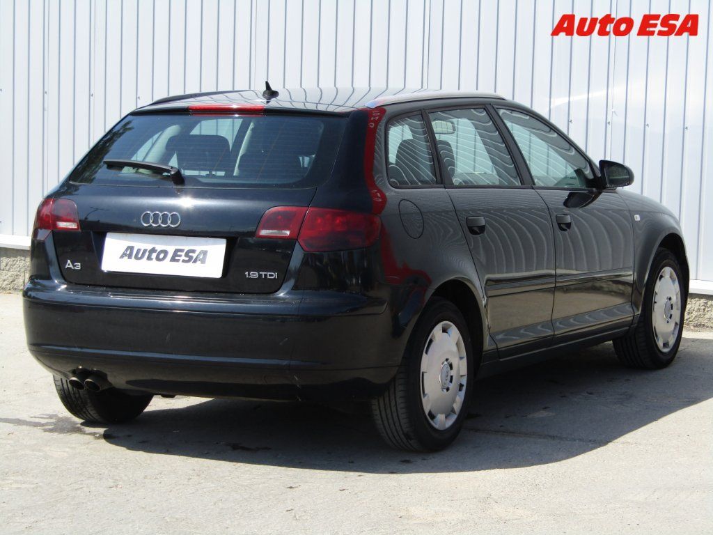 Audi A3, 1.9 TDi Sportback - fotka 4