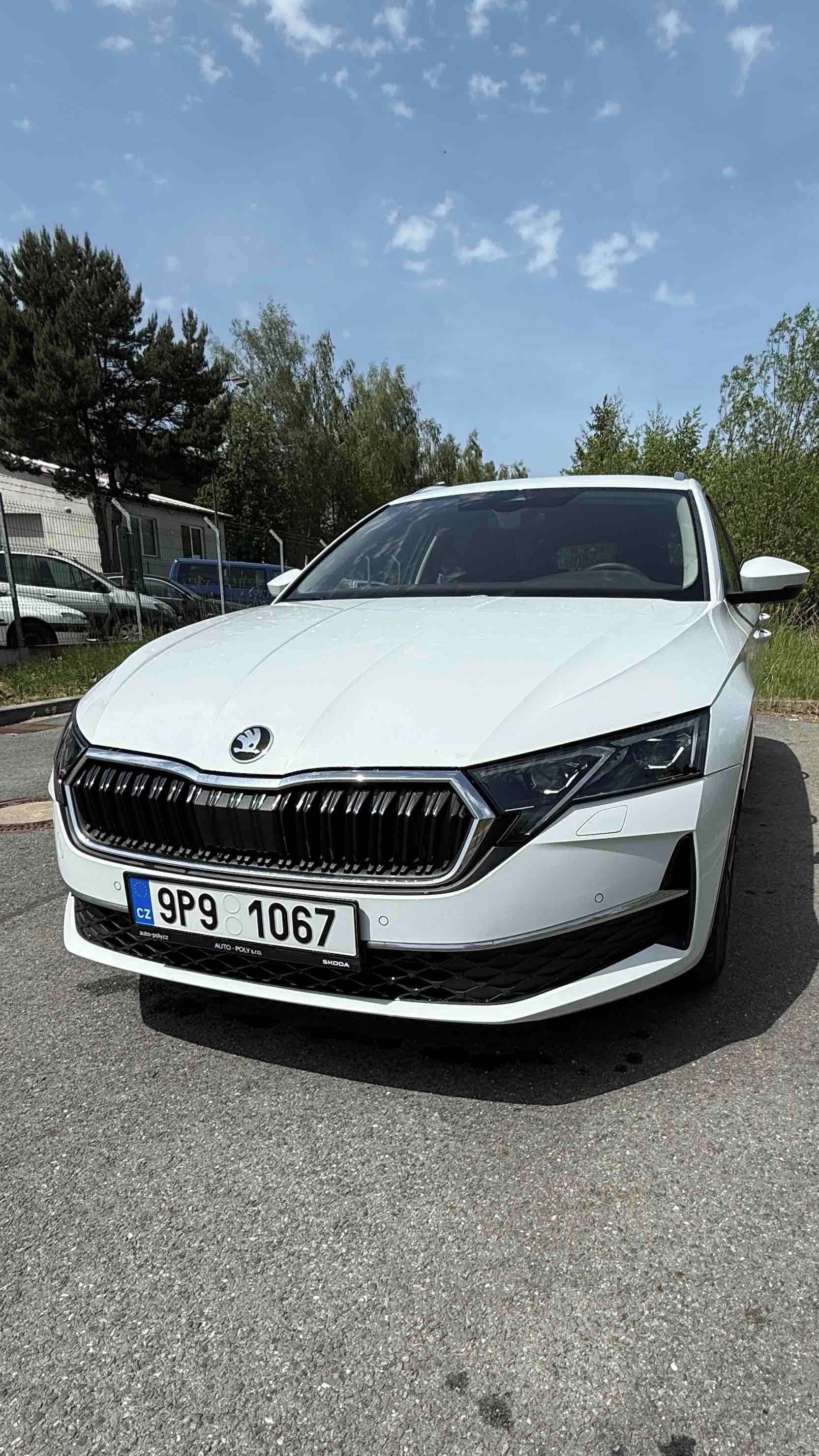 Škoda Octavia, 1.5TSI DSG 130 let Premium - fotka 5