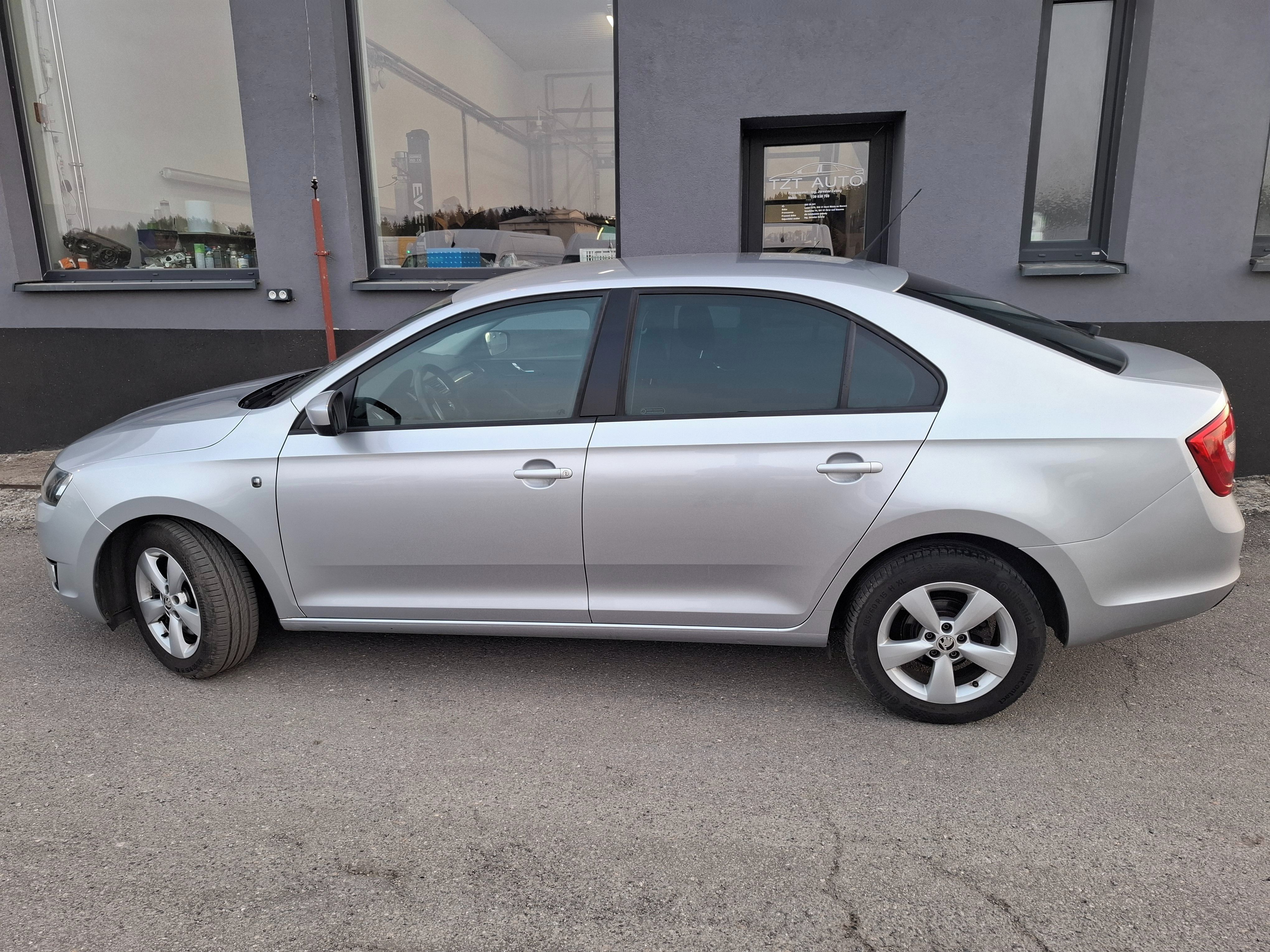 Škoda Rapid, 1.6TDi 77kW, VELMI SOLIDNÍ - fotka 3