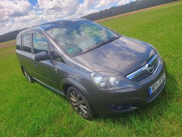 1.6 CNG,110 kW, 7míst, tažné