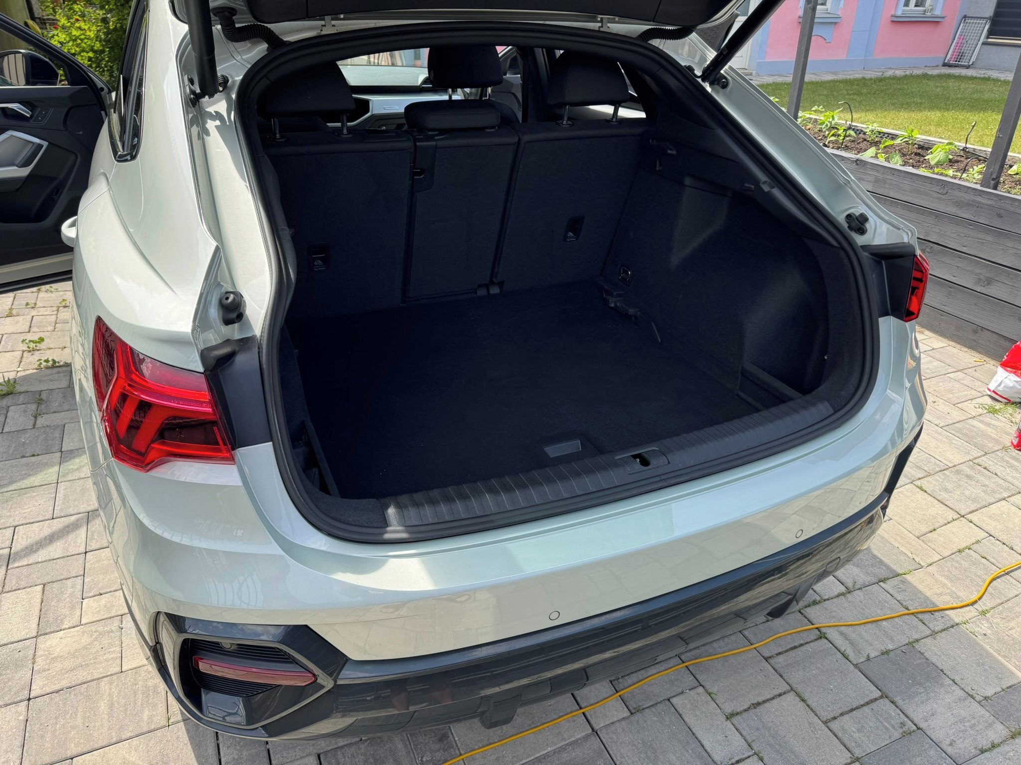 Audi Q3, Audi Q3 Sportback 35 TDI - fotka 5
