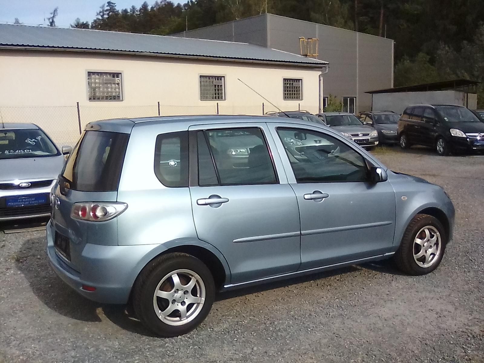 Mazda 2, 1.4i, 2.majitel - fotka 4