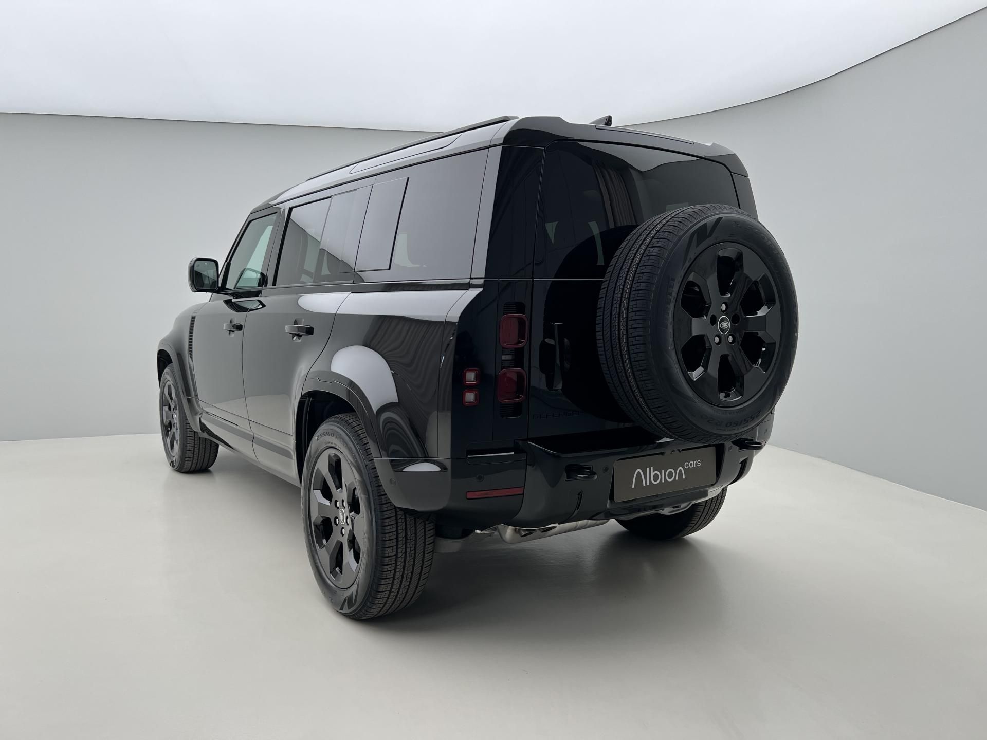 Land Rover Defender, 110 D250 X-DYNAMIC SE AWD Aut - fotka 4