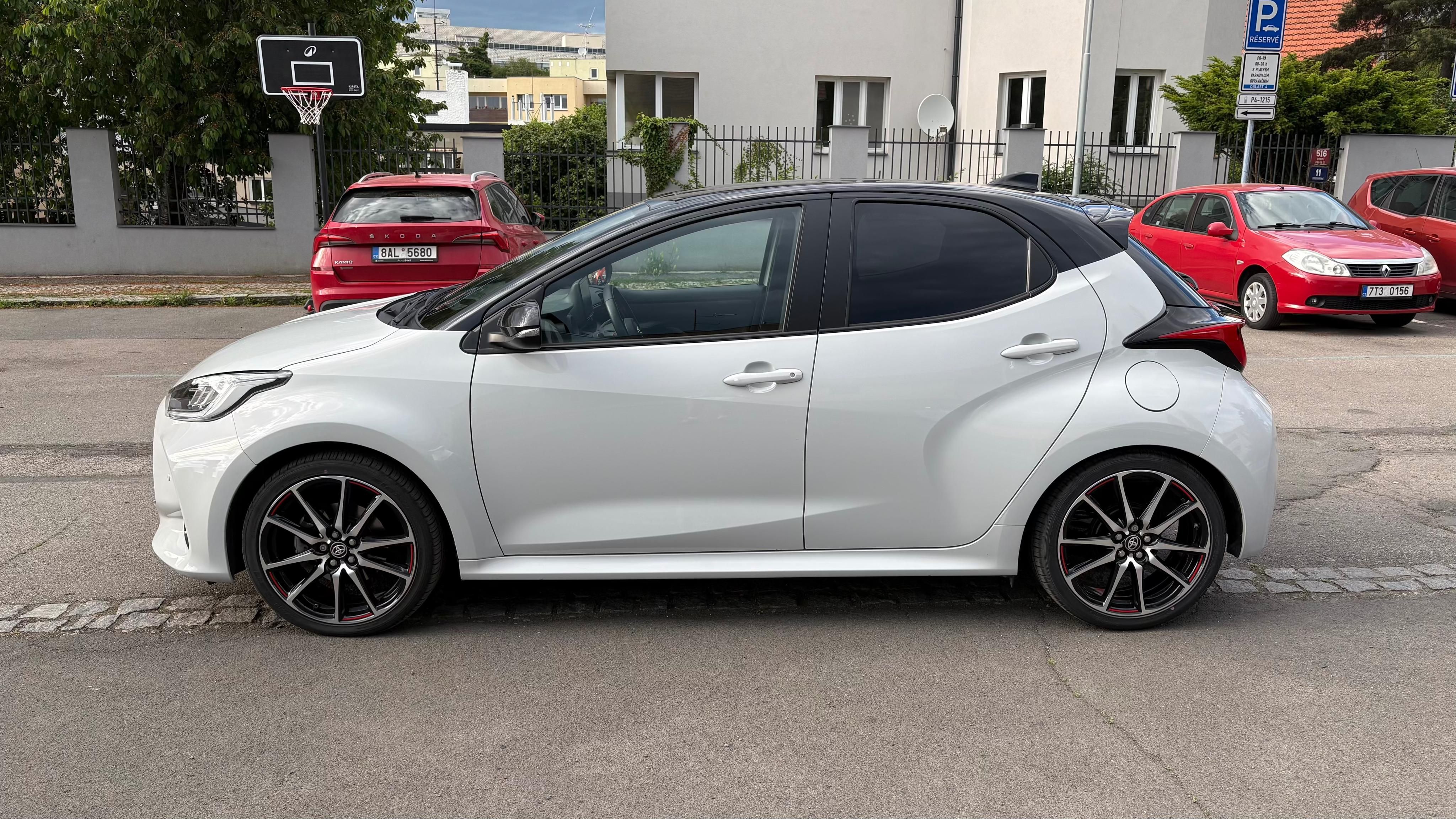 Toyota Yaris, GR SPORT 1,5i - ZÁRUKA 12/2028 - fotka 5