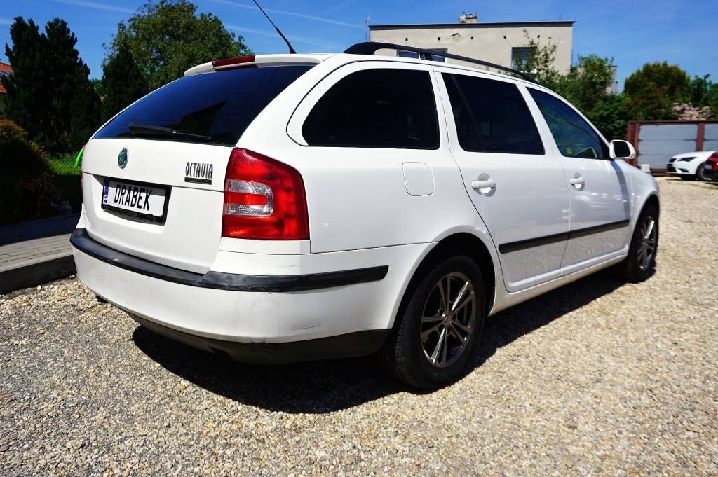Škoda Octavia, AMBITION 1,9 TDI 77 kW - fotka 4