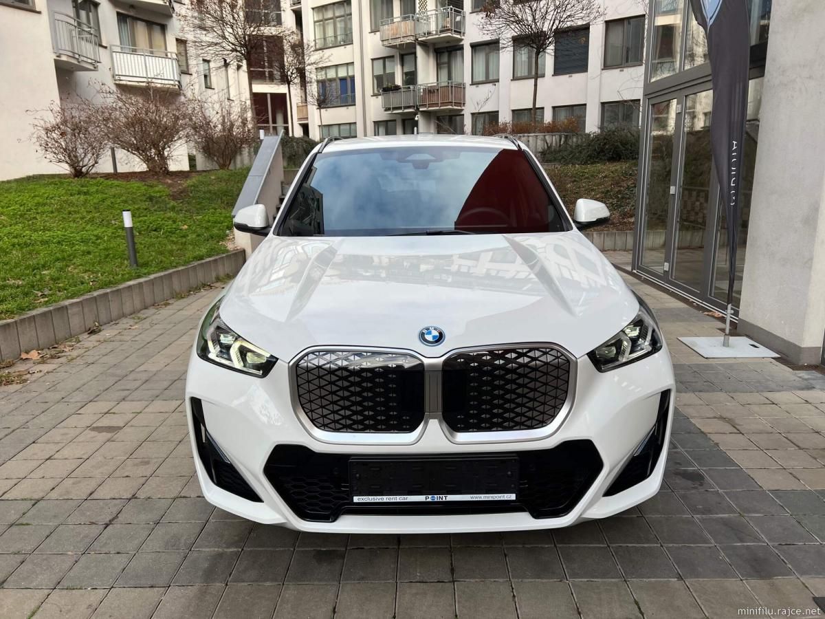 BMW iX1, Mpaket, paket Premium,Comort - fotka 4
