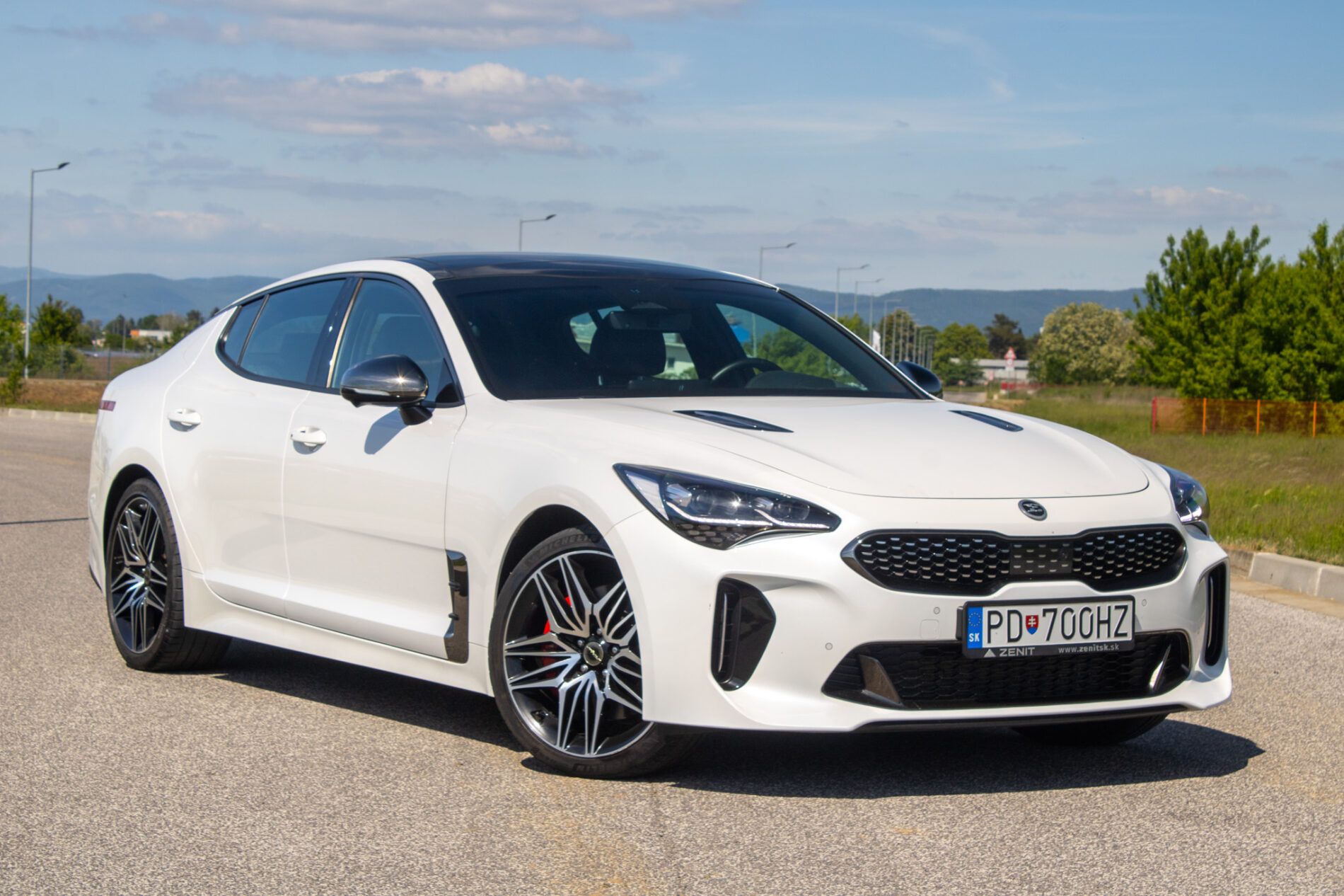 Kia Stinger - fotka 3
