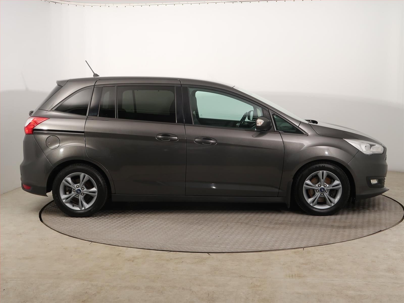 Ford Grand C-MAX, 1.5 EcoBoost, ČR,1.maj - fotka 6