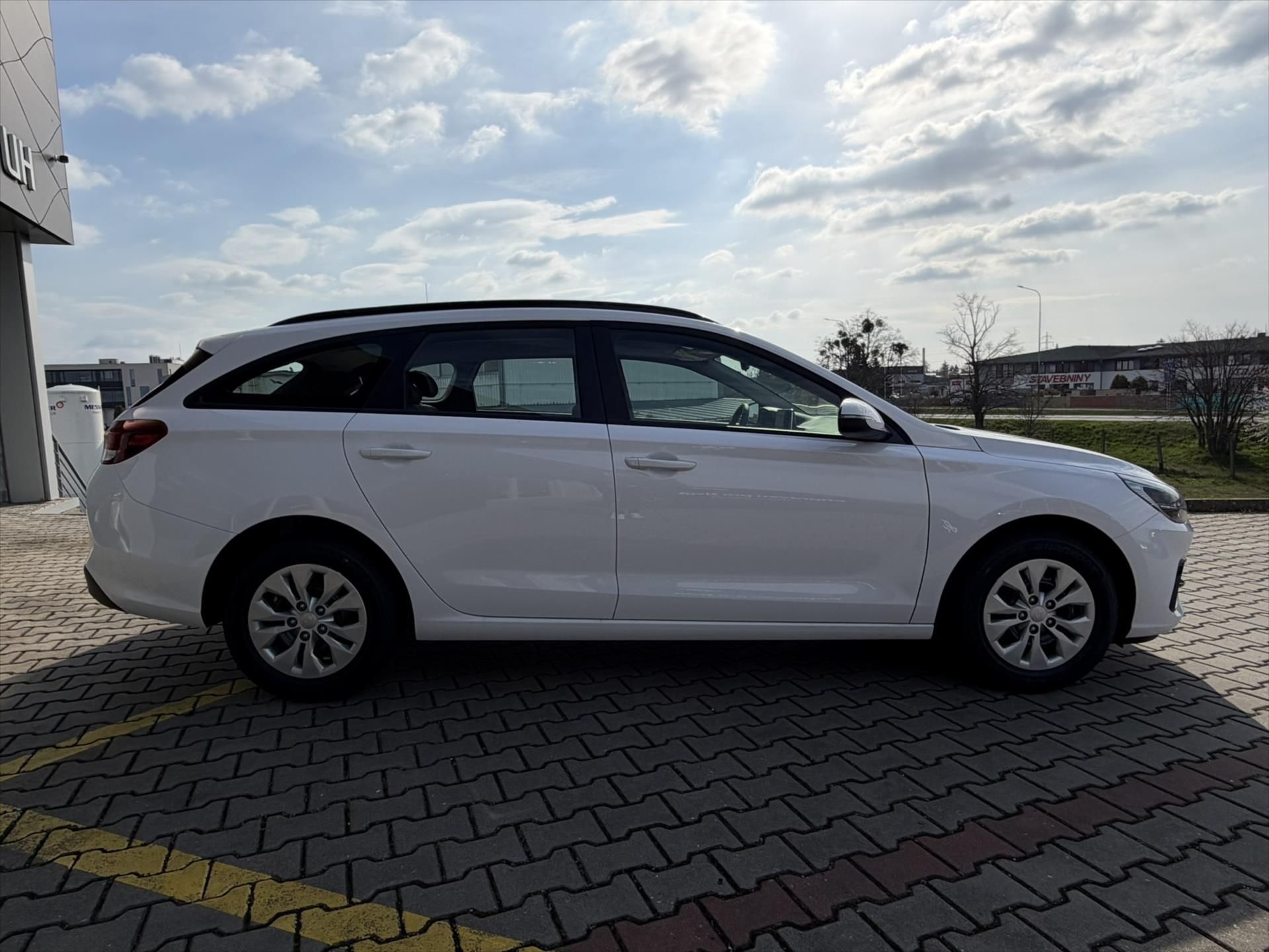 Hyundai i30, 1,0 T-GDI 85kW 6st. MT  Comfor - fotka 6