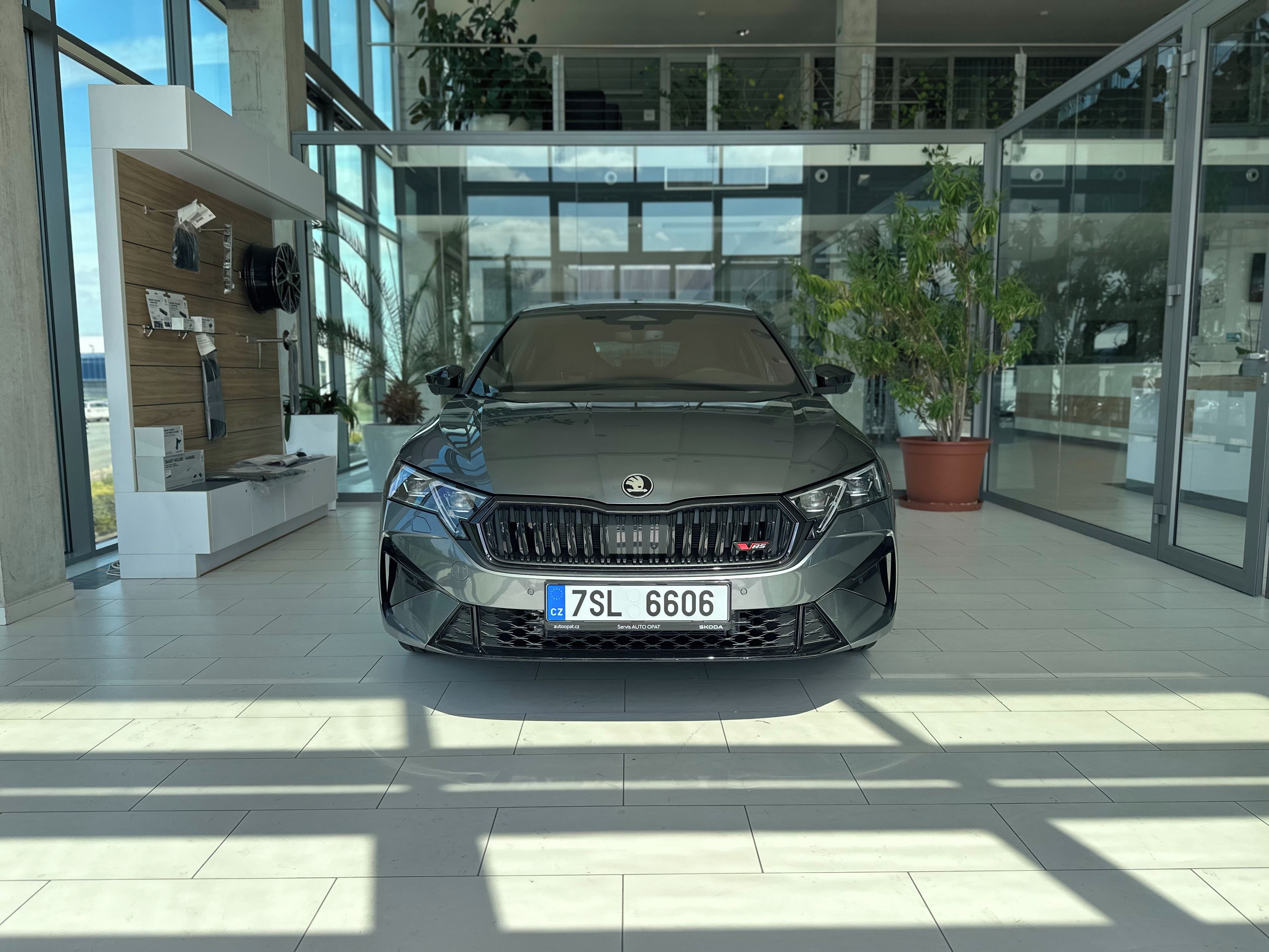Škoda Octavia, RS 2,0 TSI 195 kW - fotka 2