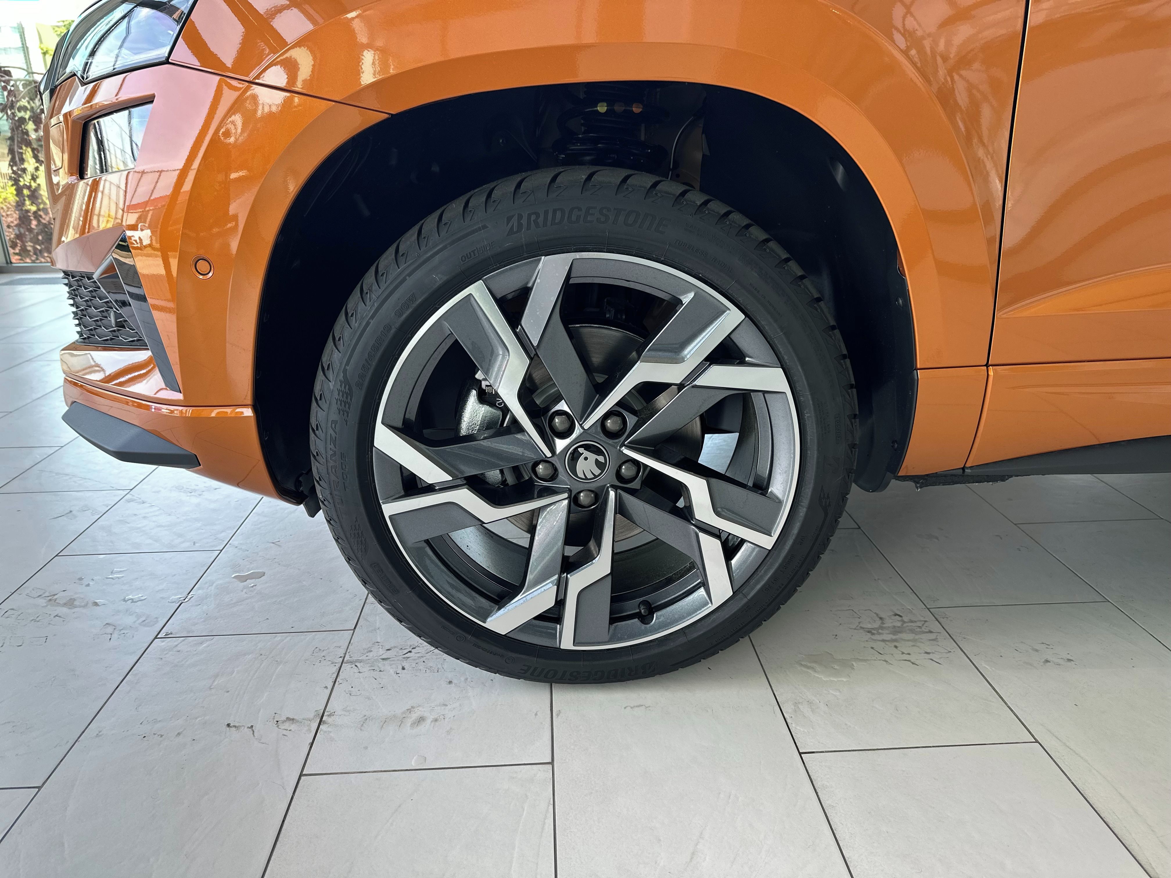 Škoda Karoq, Sportline 2,0 TSI 140 kW 4x4 - fotka 4