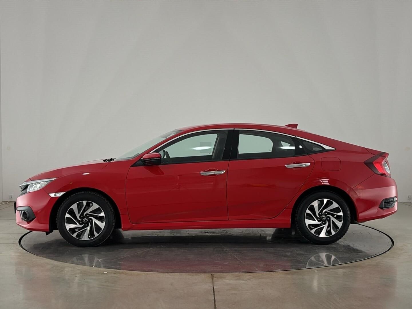 Honda Civic, 1.5 VTEC / 134 kW Comfort - fotka 3