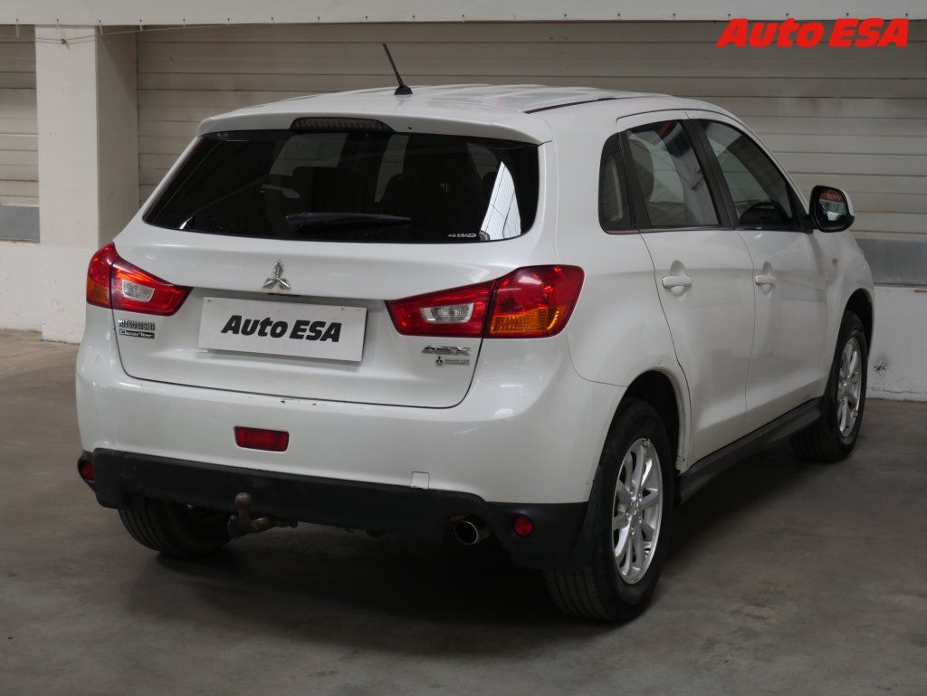 Mitsubishi ASX, 1.8 Di-D 4x4,ČR,AC,temp - fotka 6