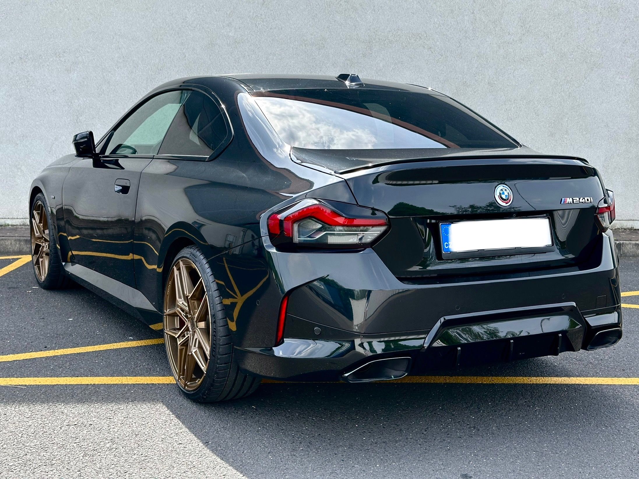 BMW Řada 2, M240I,4x4,panorama,DPH1.maj.Čr - fotka 5