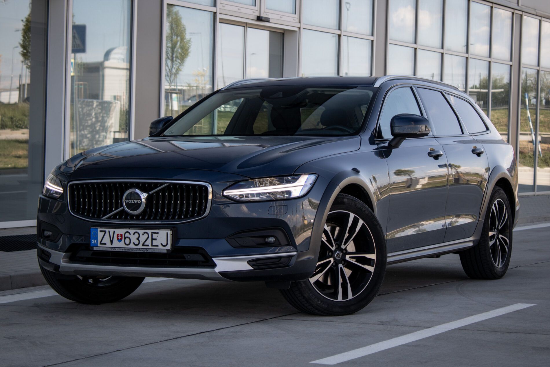 Volvo V90