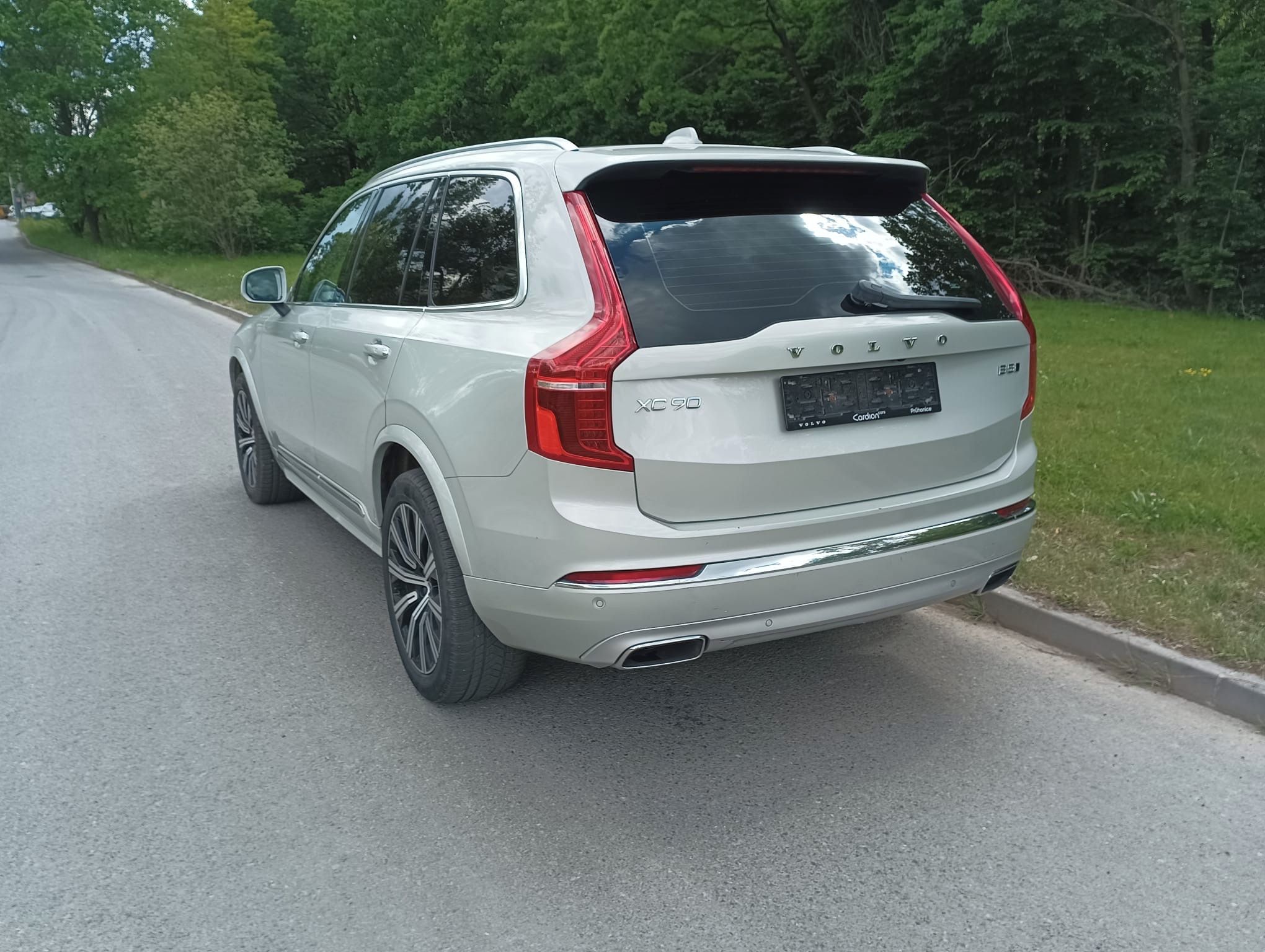 Volvo XC90, B5 INSCR 1.ČR panor+mild hybr - fotka 4