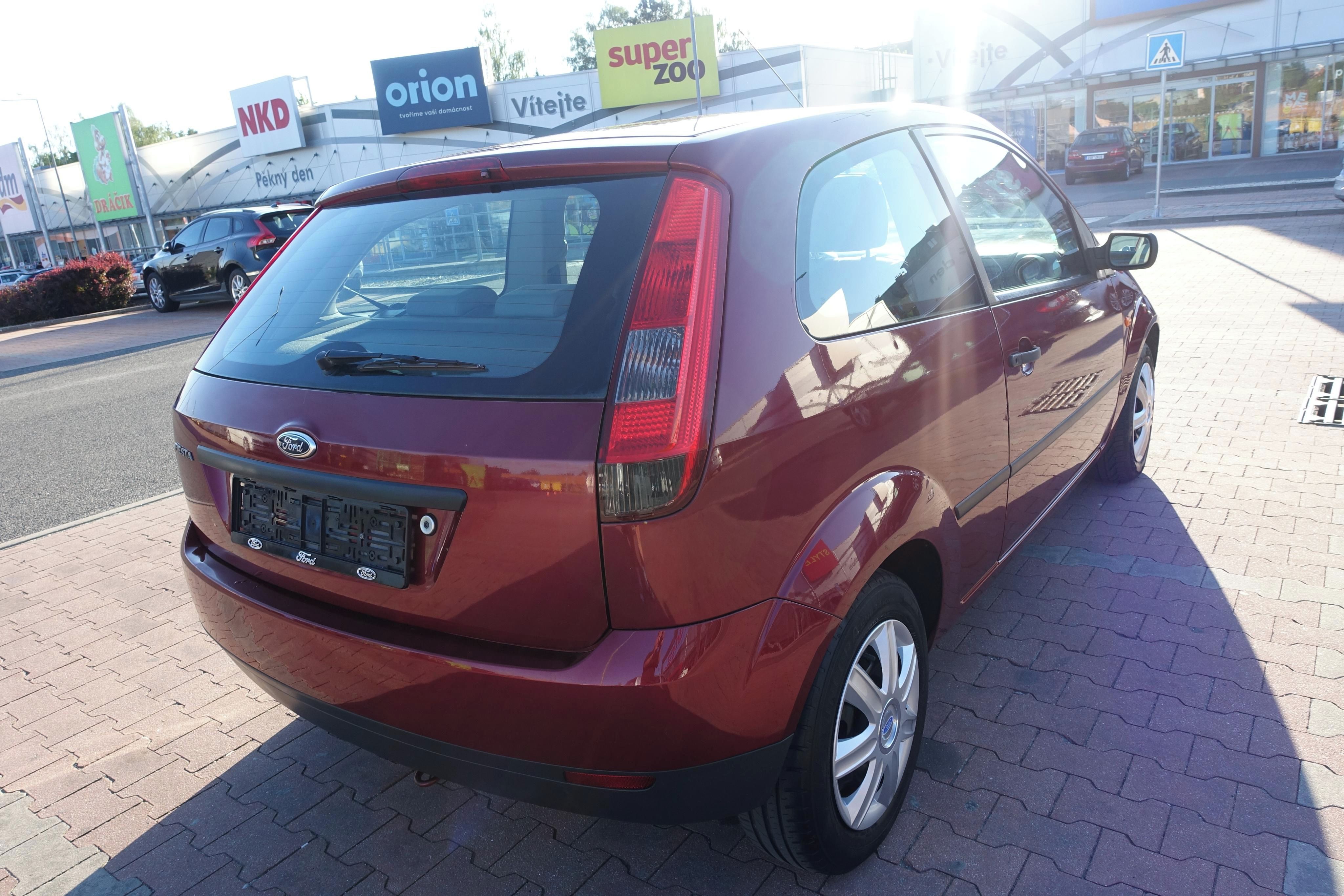 Ford Fiesta, 1.3 51kw garáž,důchodce TOP ! - fotka 2