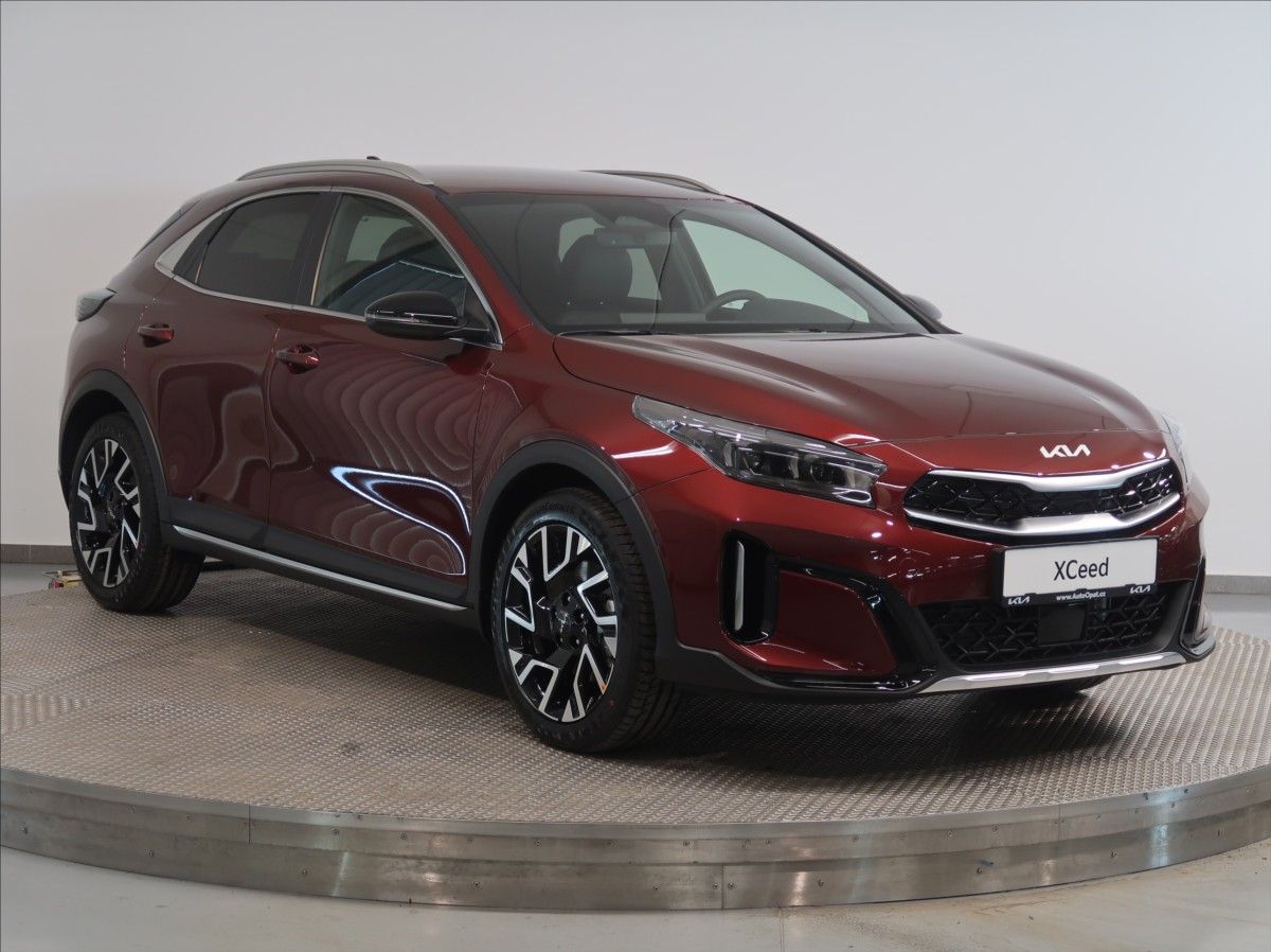 Kia XCee´d, 1,6 T-GDi 7DCT  STEEL EDITION - fotka 6