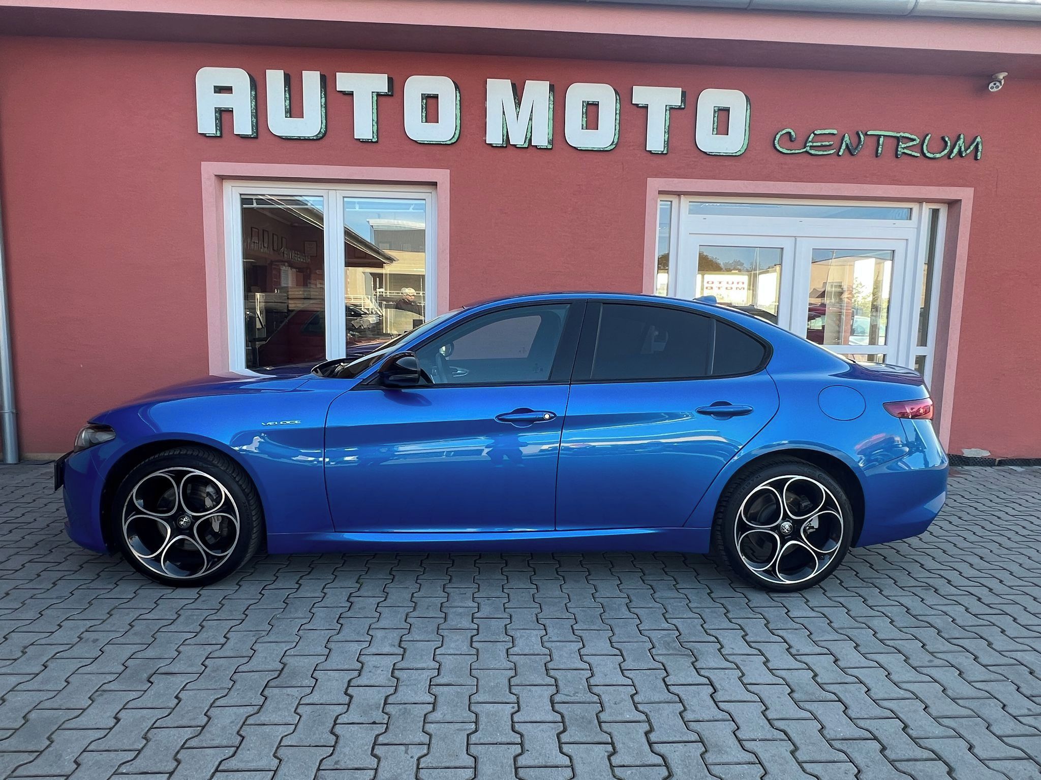 Alfa Romeo Giulia, 2.0 Veloce 206 kW DPH - fotka 2