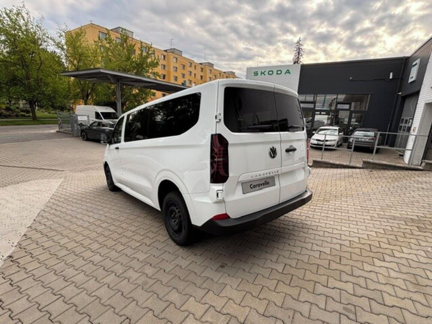 Volkswagen Caravelle, Entry  2.0 TDI DR 110 kW - fotka 3