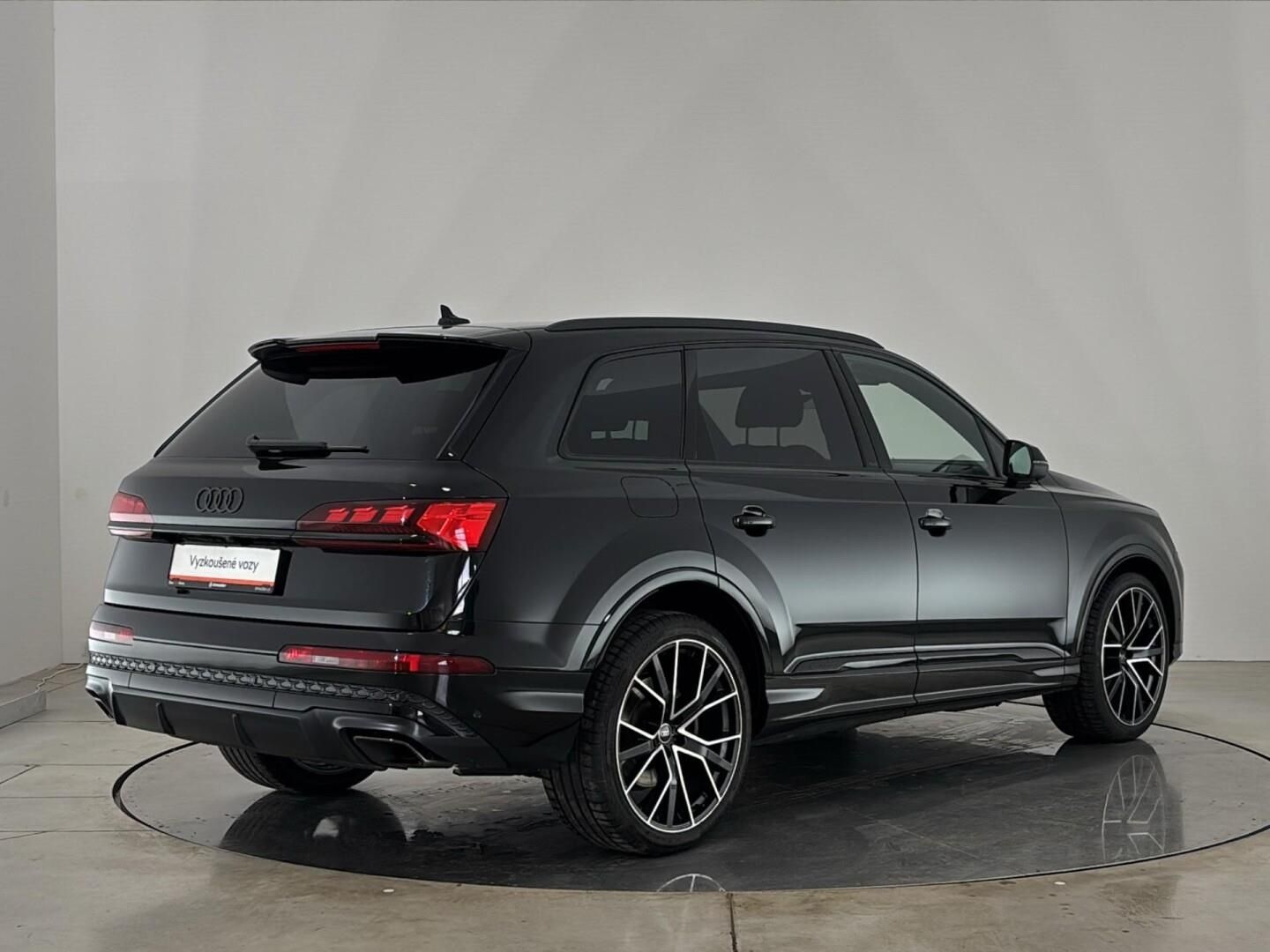 Audi Q7, 3.0 TDI / 210 kW S-Line TOP!! - fotka 2