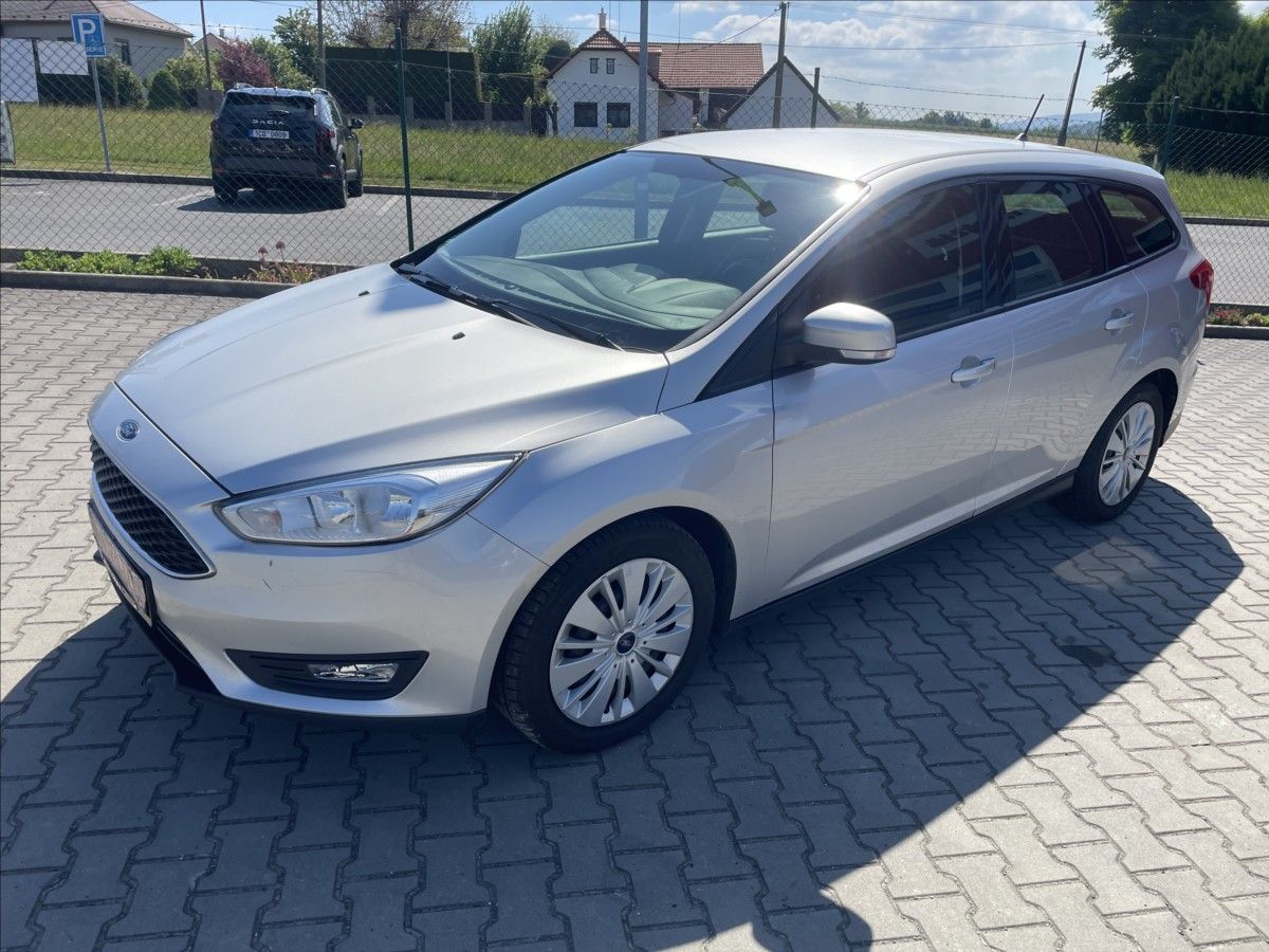 Ford Focus, 1,5 TDCi KLIMA NAVI NOVÁ STK - fotka 4