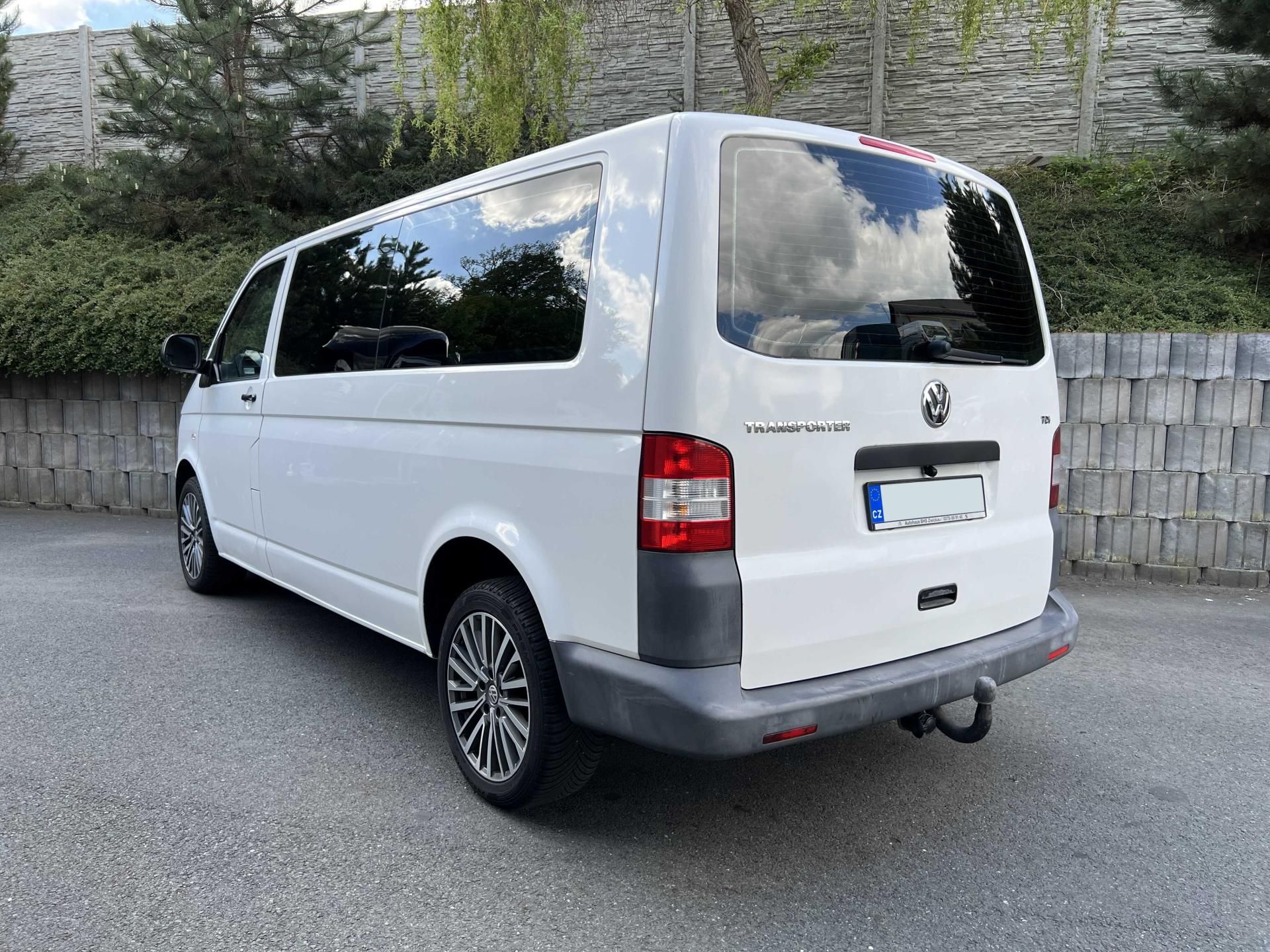Volkswagen Transporter, T5 facelift LONG 2.0 TDi 8MÍST - fotka 4