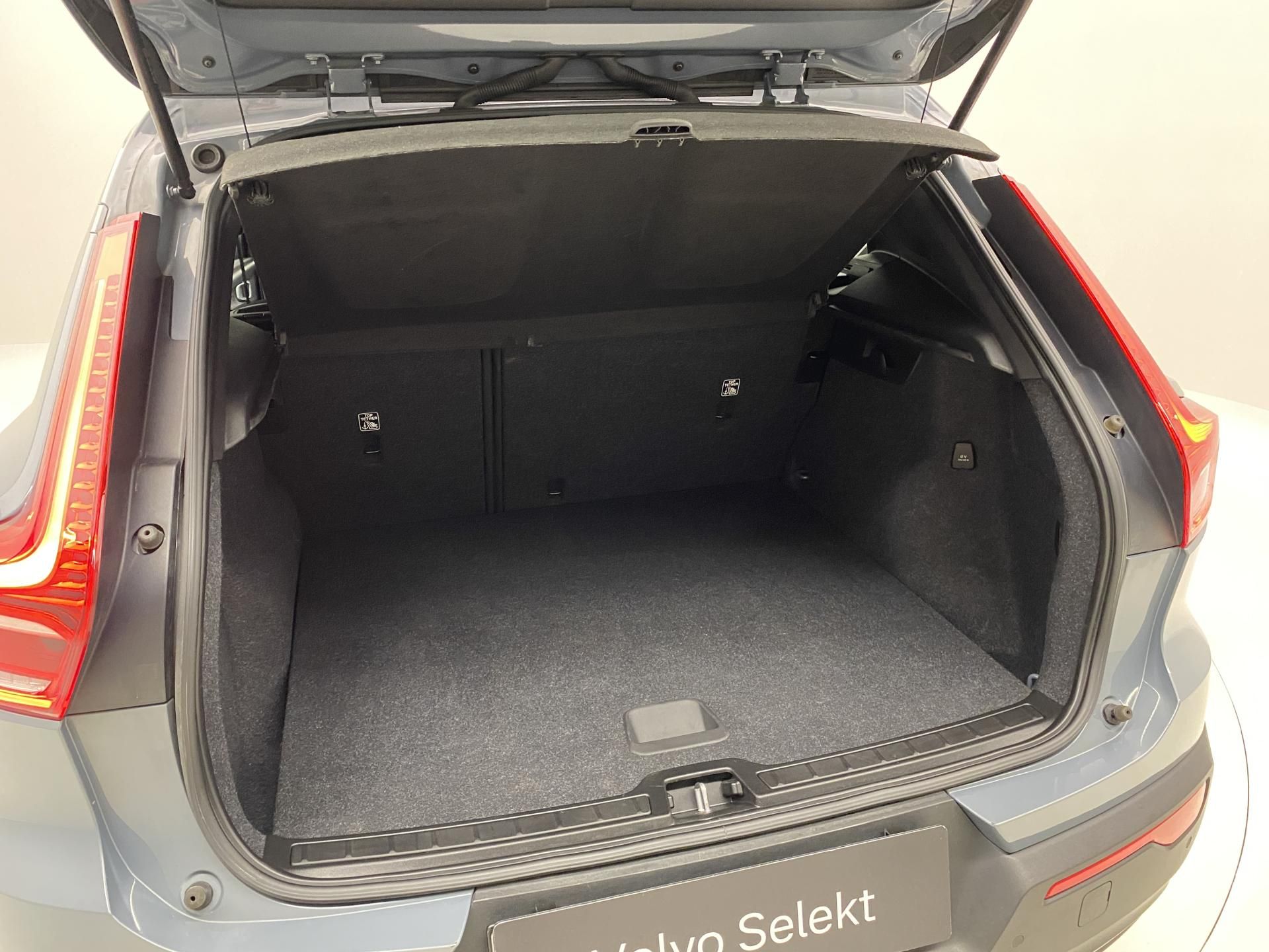 Volvo XC40, T2 KINETIC AUT - fotka 6