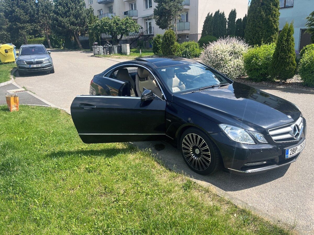 Mercedes-Benz Třídy E - fotka 6