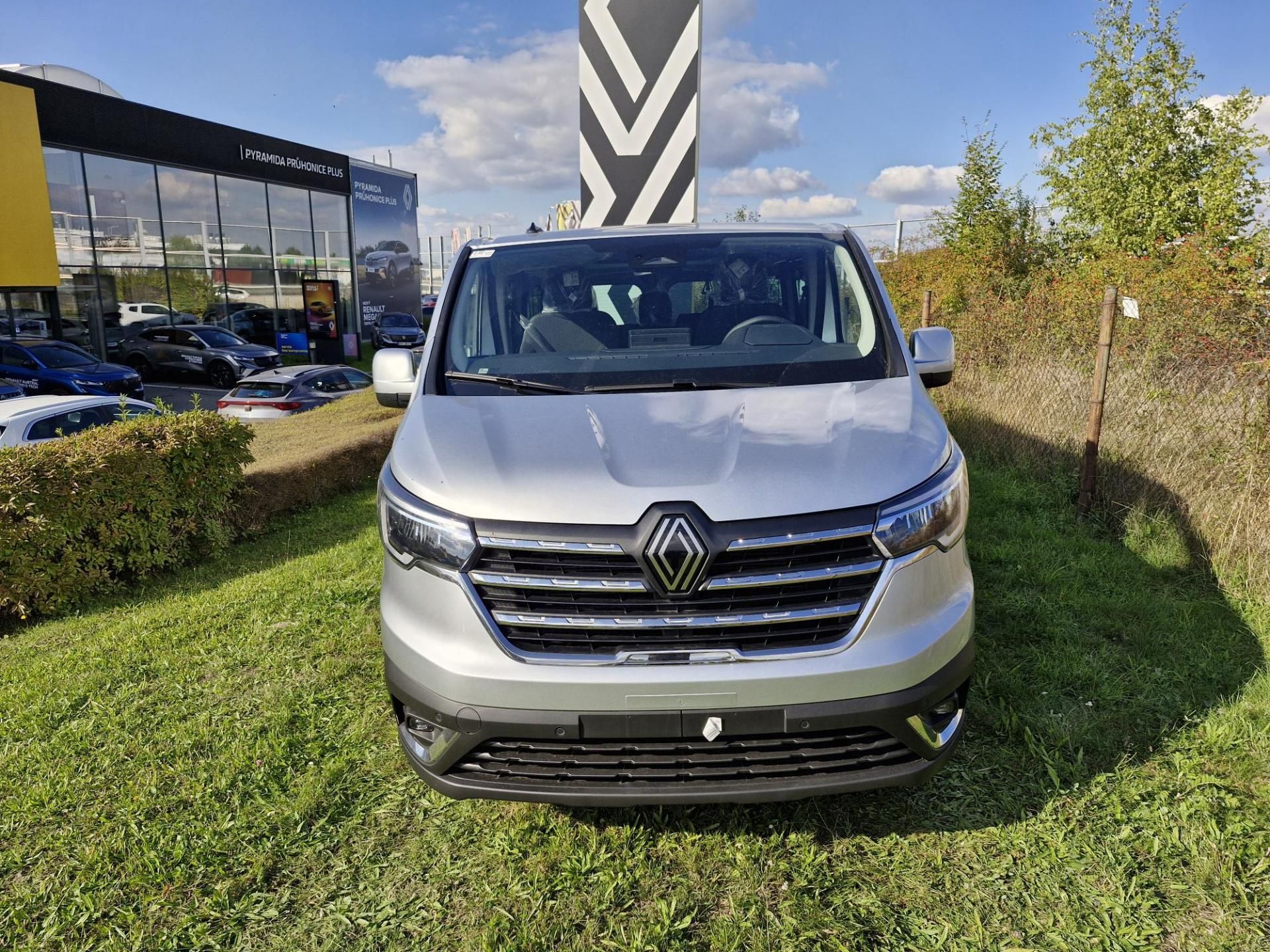 Renault Trafic, L2 Equilibre 150k 8míst - fotka 2