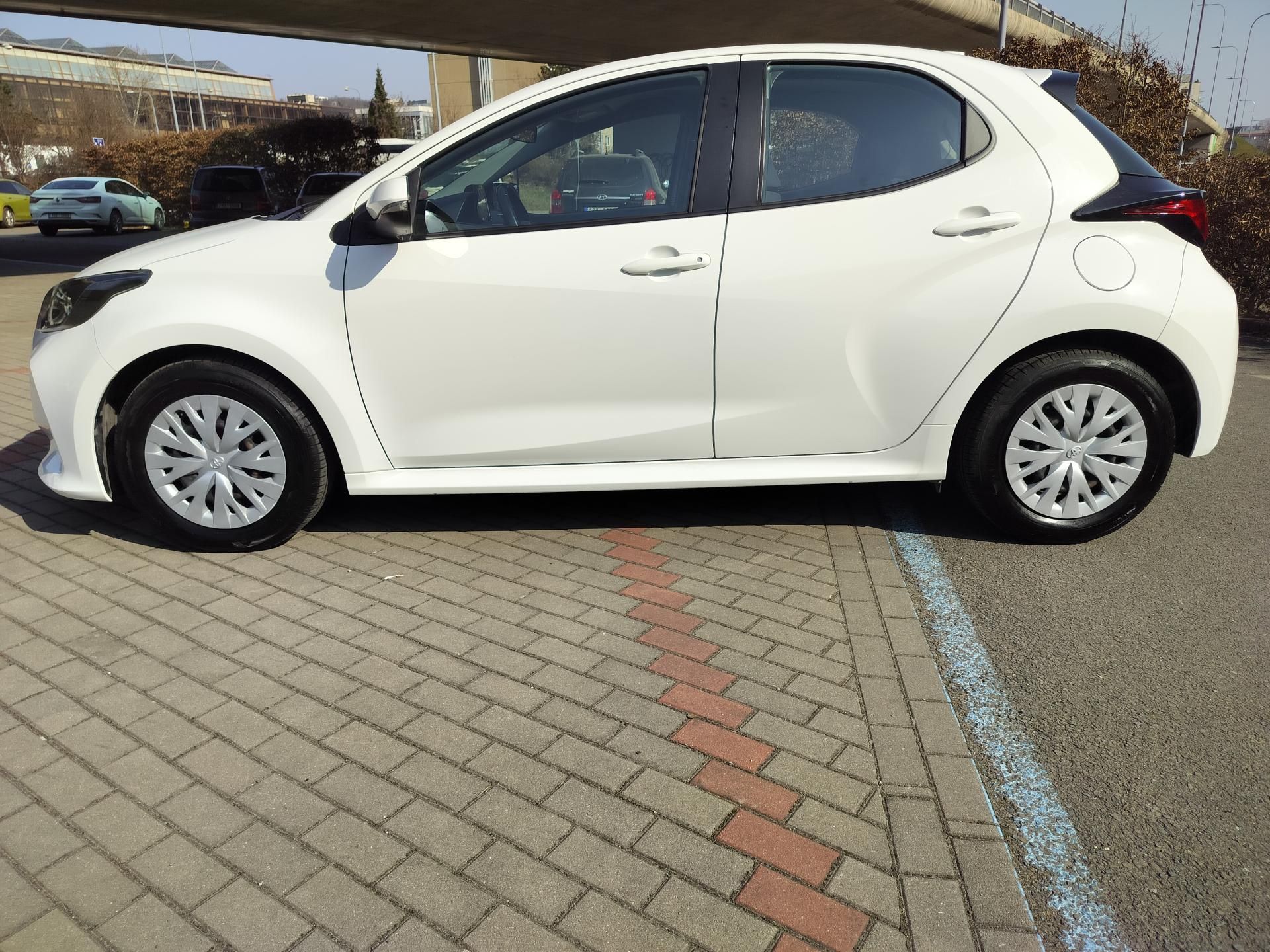 Toyota Yaris, 1.5 VVT-i Hybrid - fotka 4