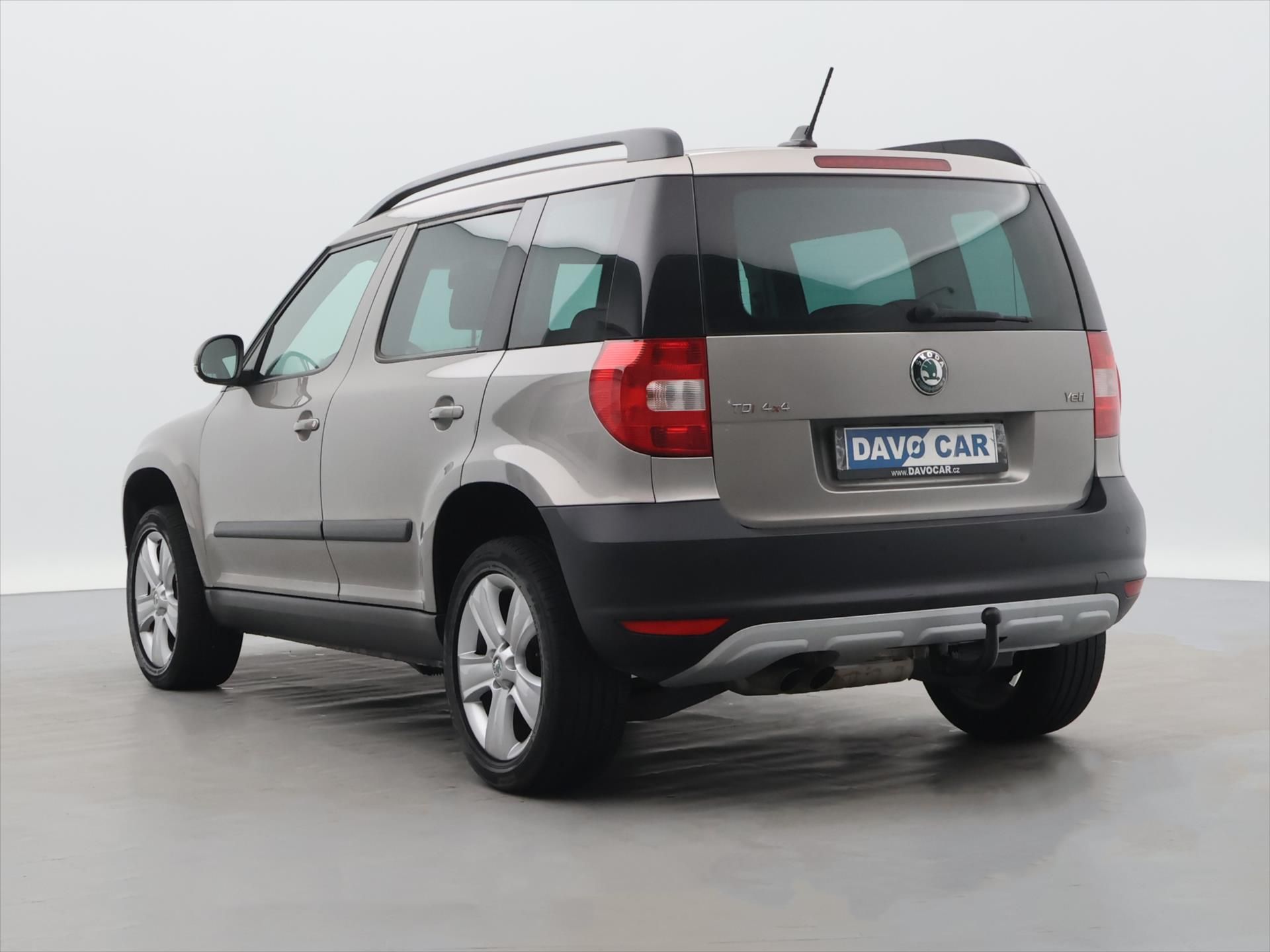 Škoda Yeti, 2,0 TDI 103kW DSG 4x4 Xenon - fotka 5