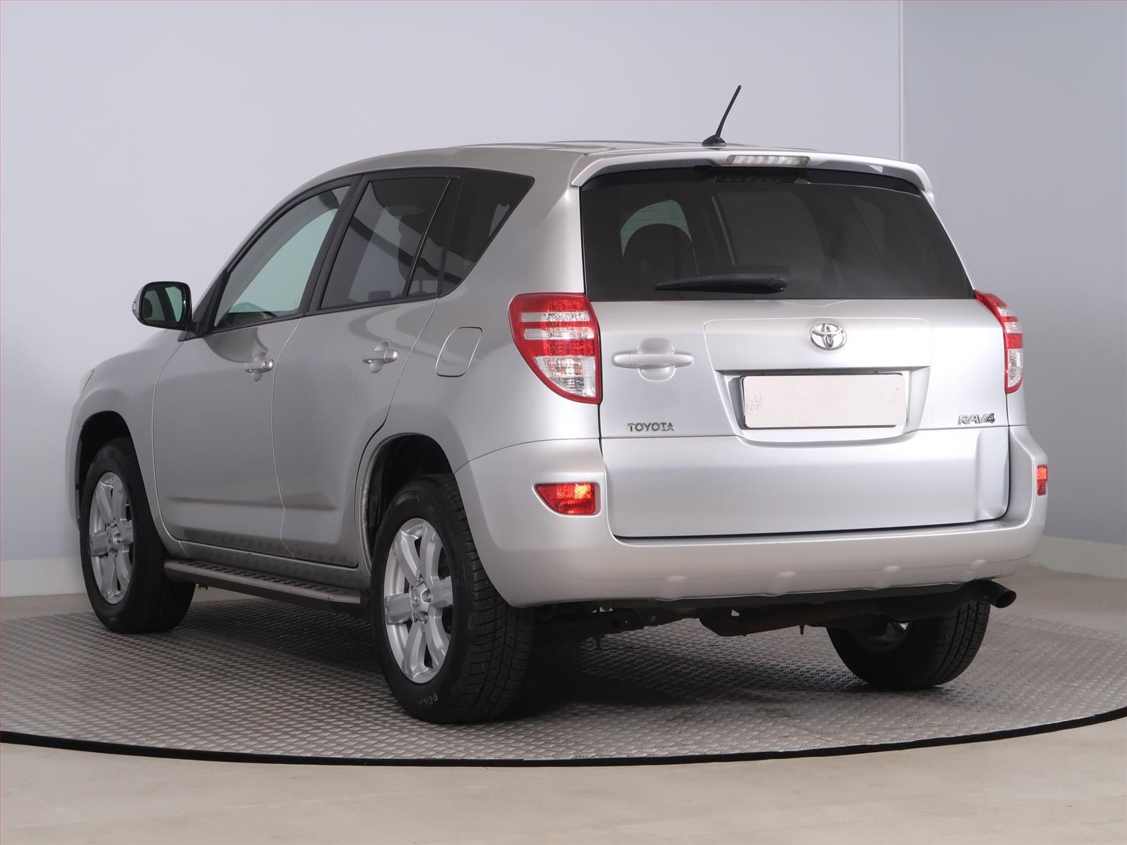 Toyota Rav4, 2.0 VVT-i, 4X4, Automat, ČR - fotka 4