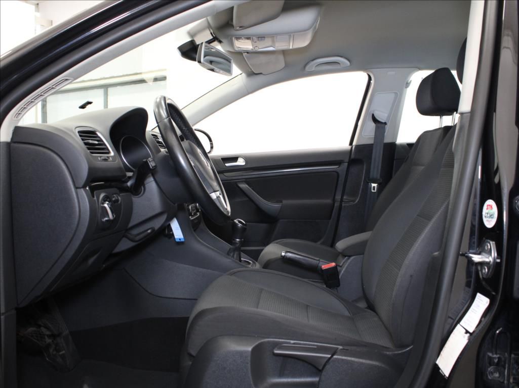 Volkswagen Golf Variant, 1,6 TDi 77Kw Comfort NAVI - fotka 6