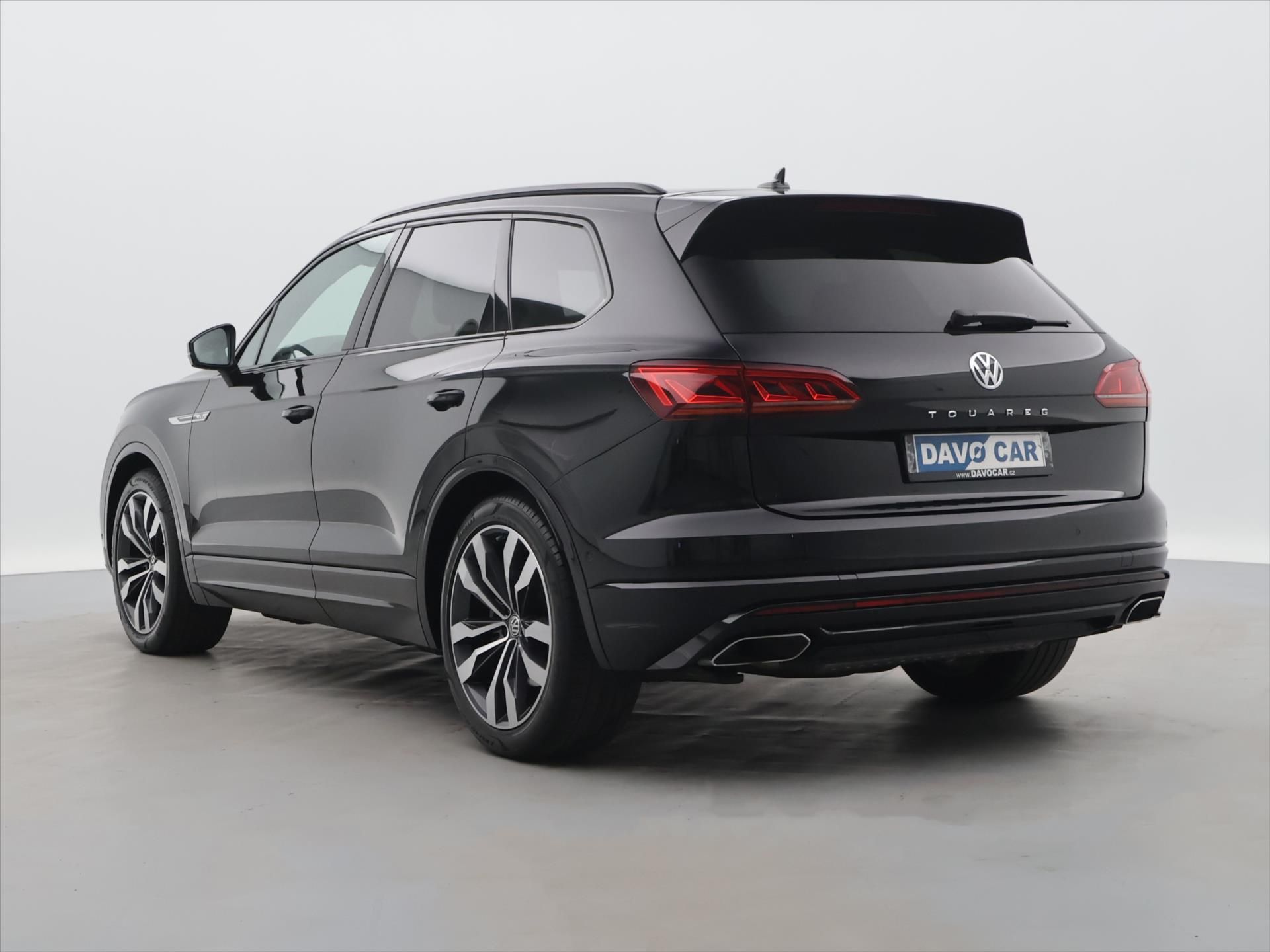 Volkswagen Touareg, 3,0 TSI 250 kW 4x4 CZ R-line - fotka 5