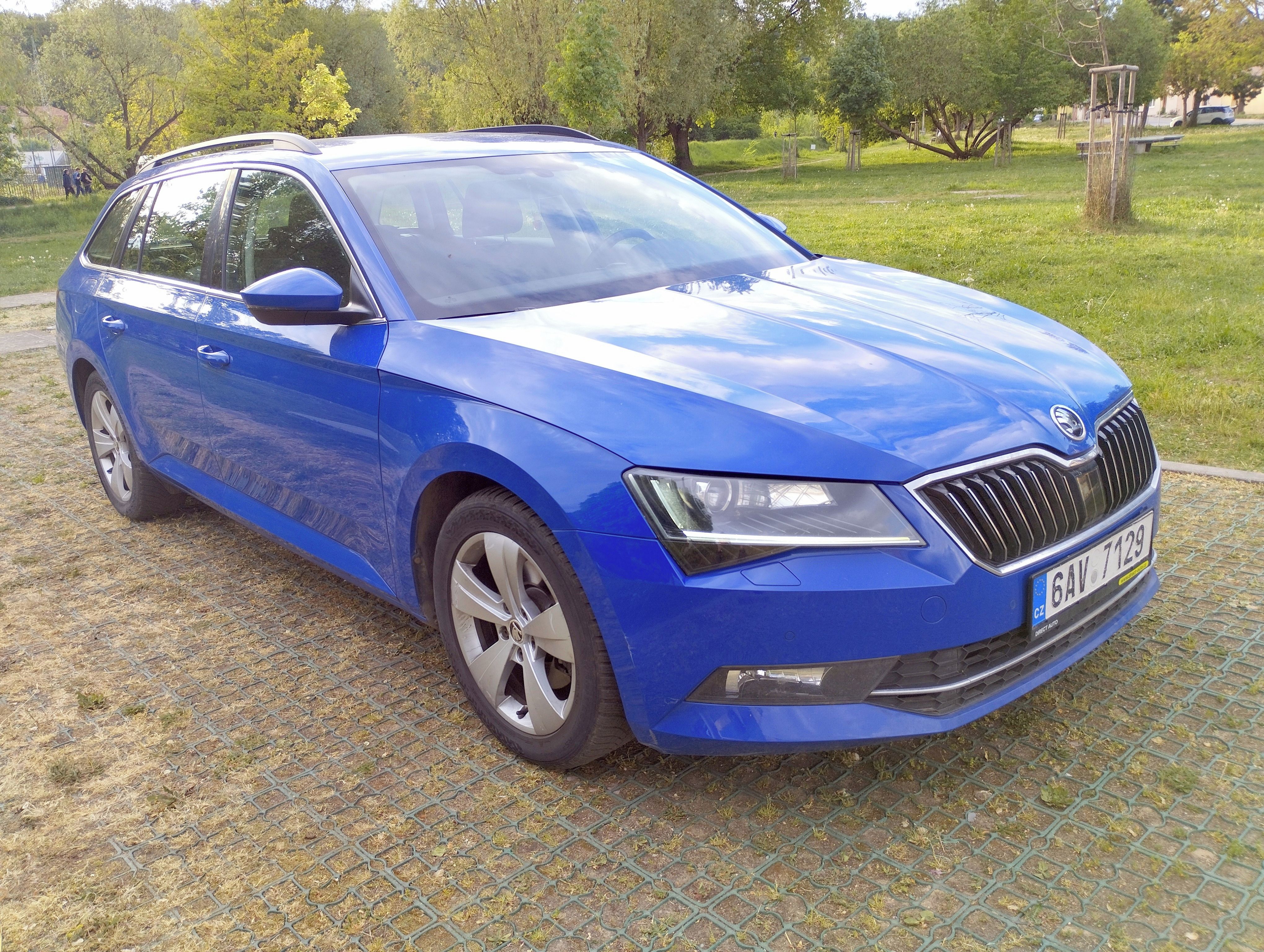 Škoda Superb, combi, 2018, 2.0 TDI 110 kW, m - fotka 2