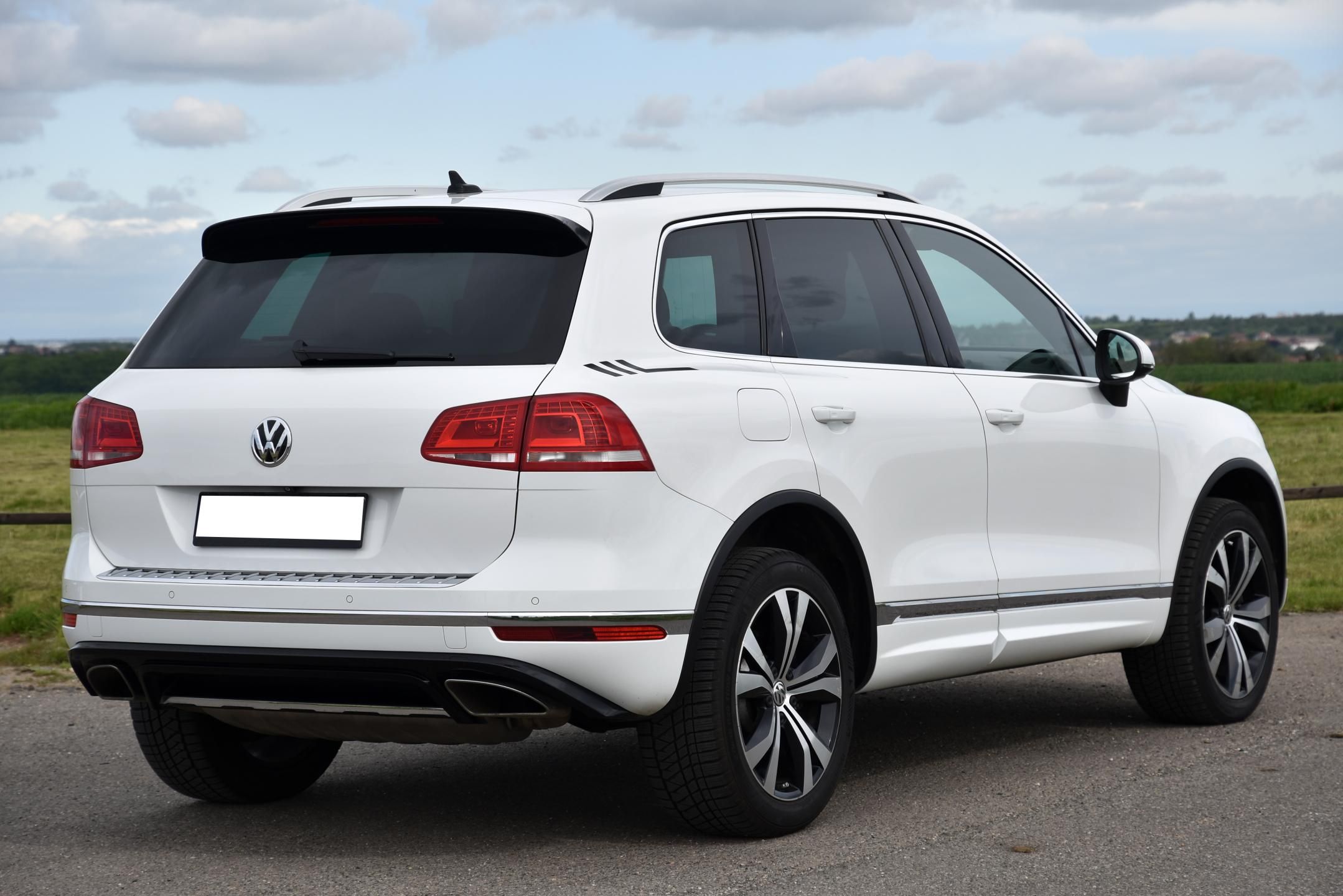 Volkswagen Touareg, 3.0 TDi V6 DSG 4M,R-LINE,FACE - fotka 4