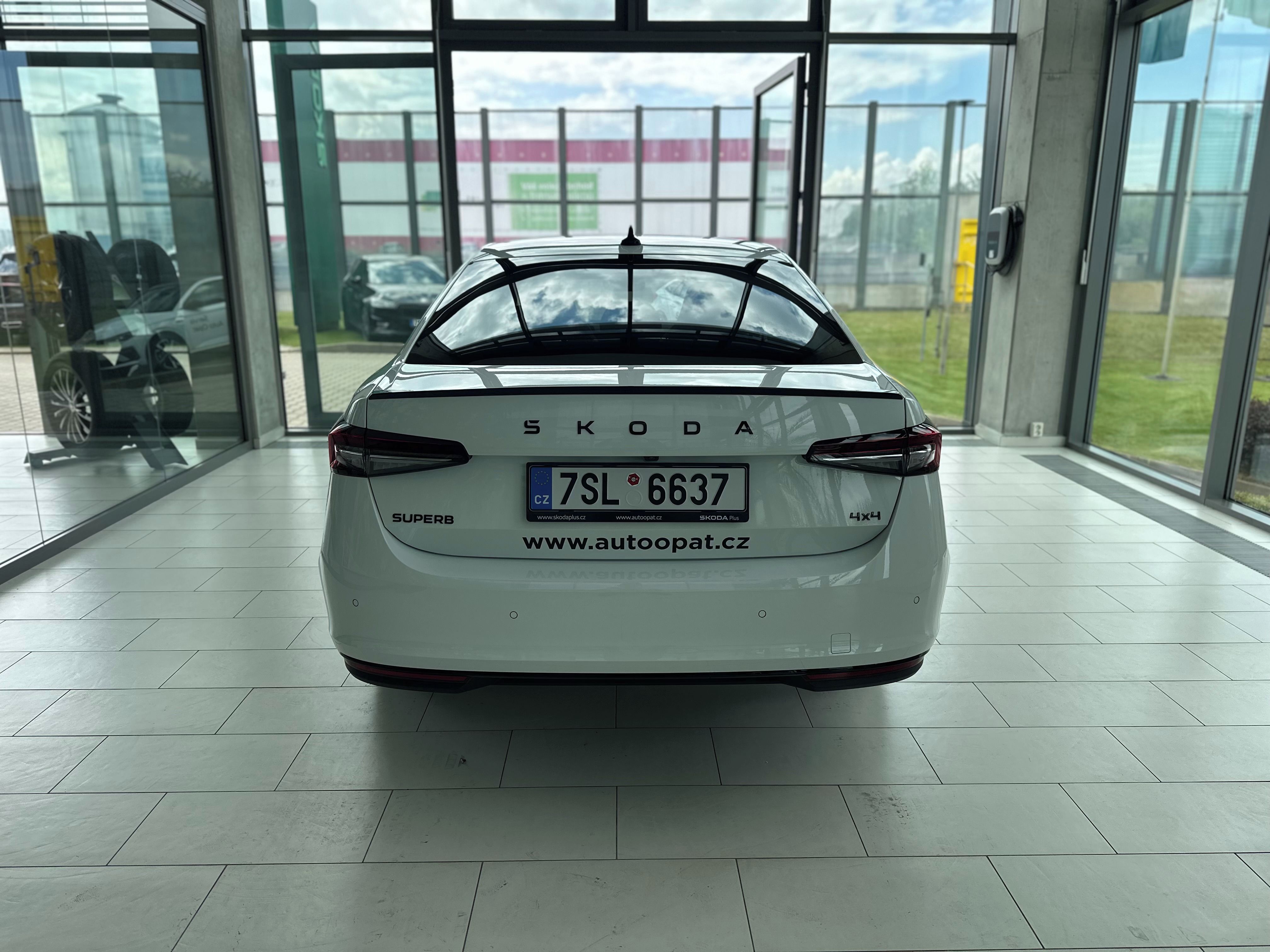 Škoda Superb, Sportline 2,0 TSI 195 kW 4x4 - fotka 5