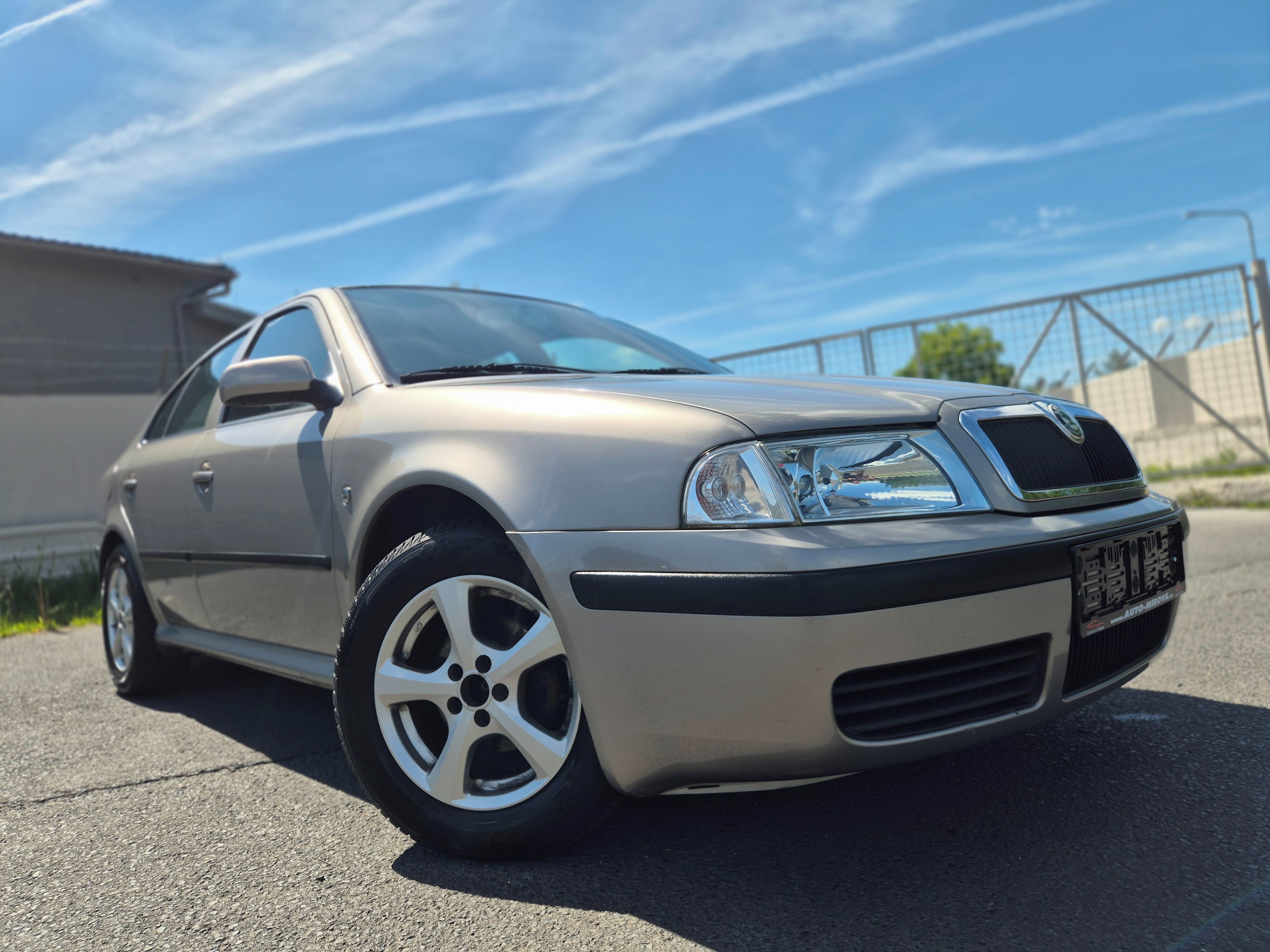 Škoda Octavia, 1 maj.plný servis ZÁRUKA 1 ROK - fotka 2