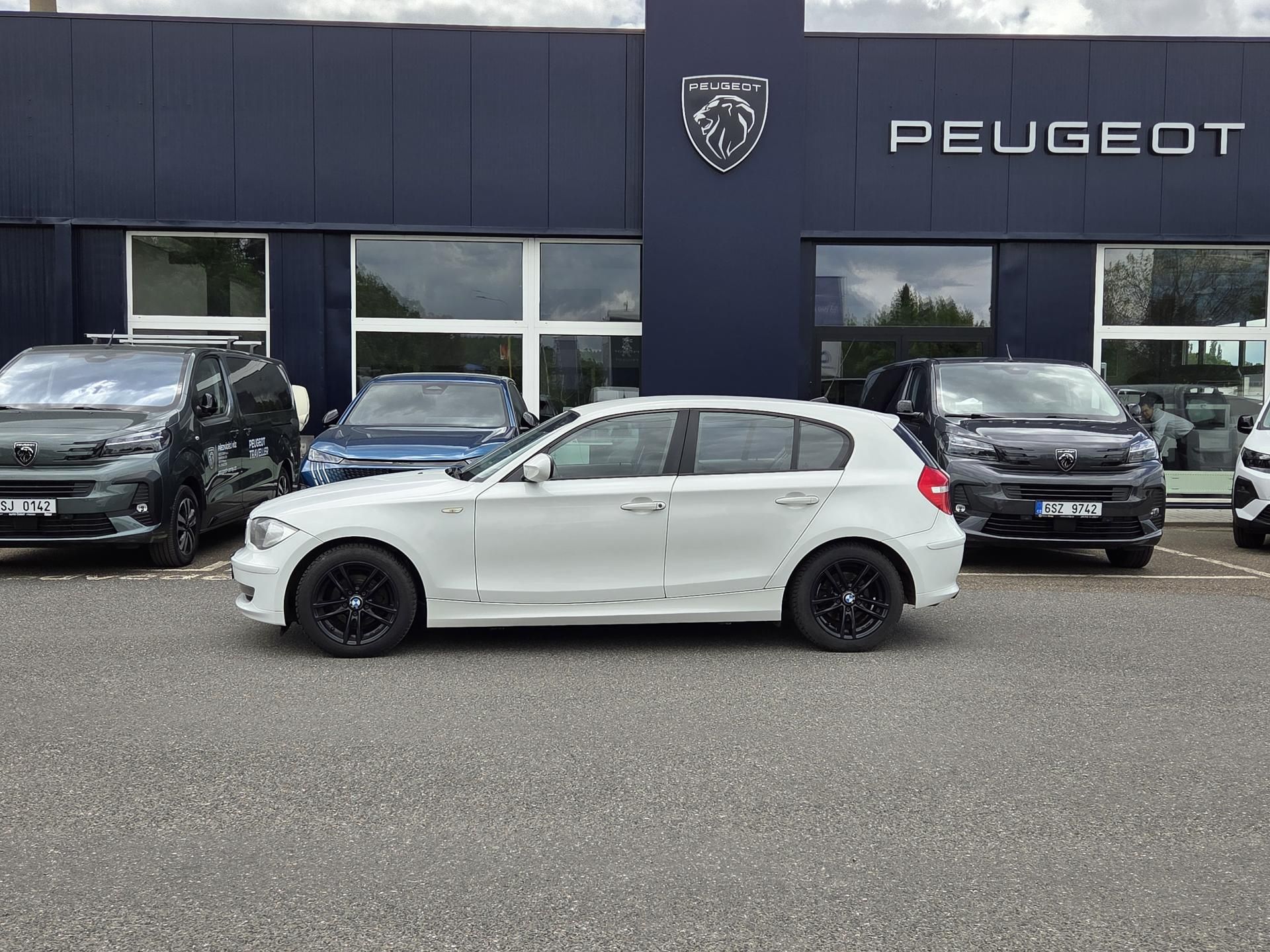 BMW Řada 1, 116 I 2.0i 122 MAN6 - fotka 2