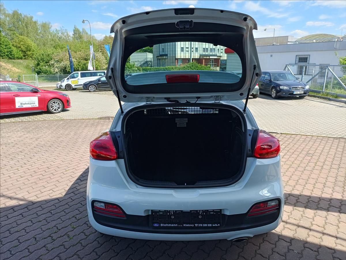 Kia Cee´d, 1,4 CRDi  VAN - fotka 6