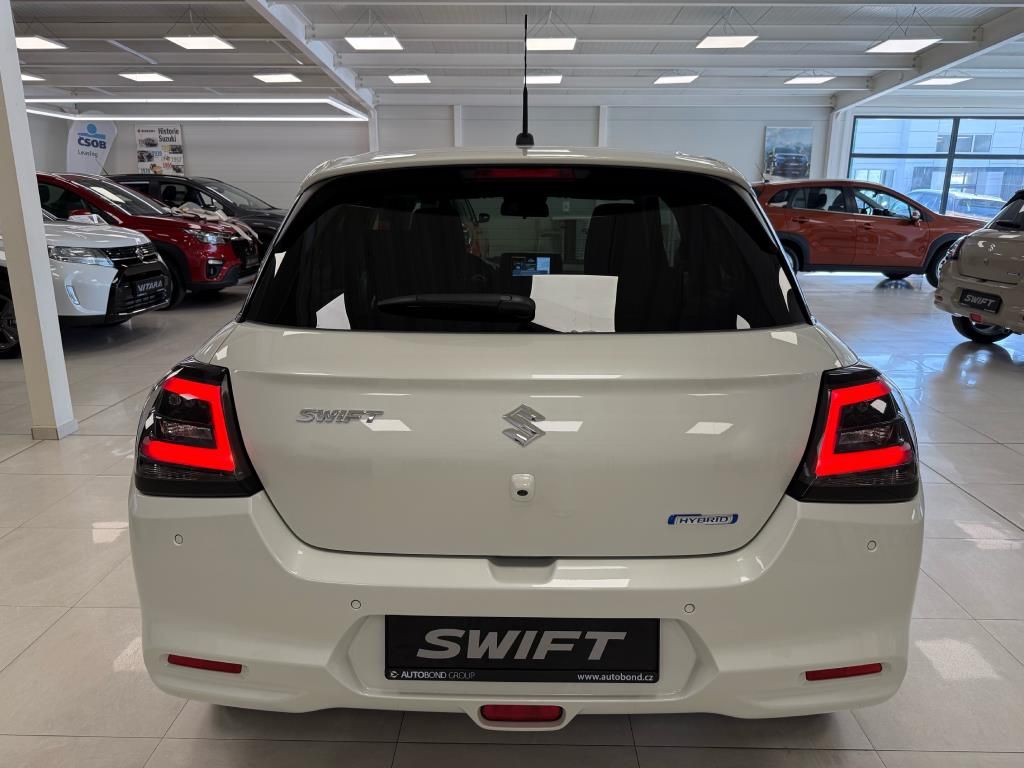 Suzuki Swift, ELEGANCE 1.2 HYBRID CVT 4x2 MY - fotka 3