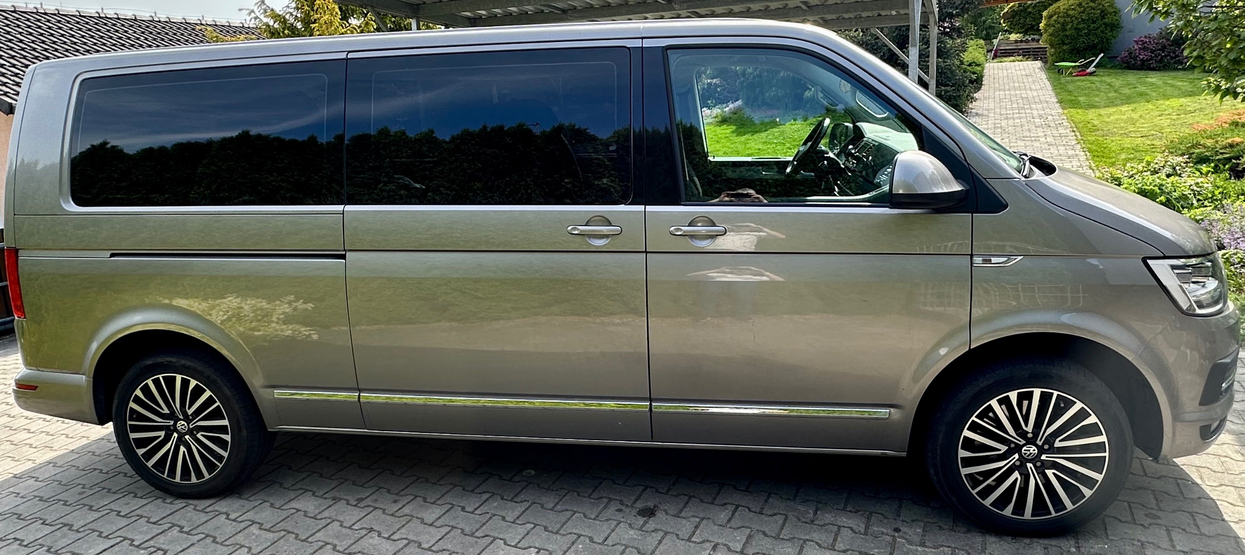 Volkswagen Multivan, T6 Long 4x4 2.0 TDI 150 kw DSG - fotka 6