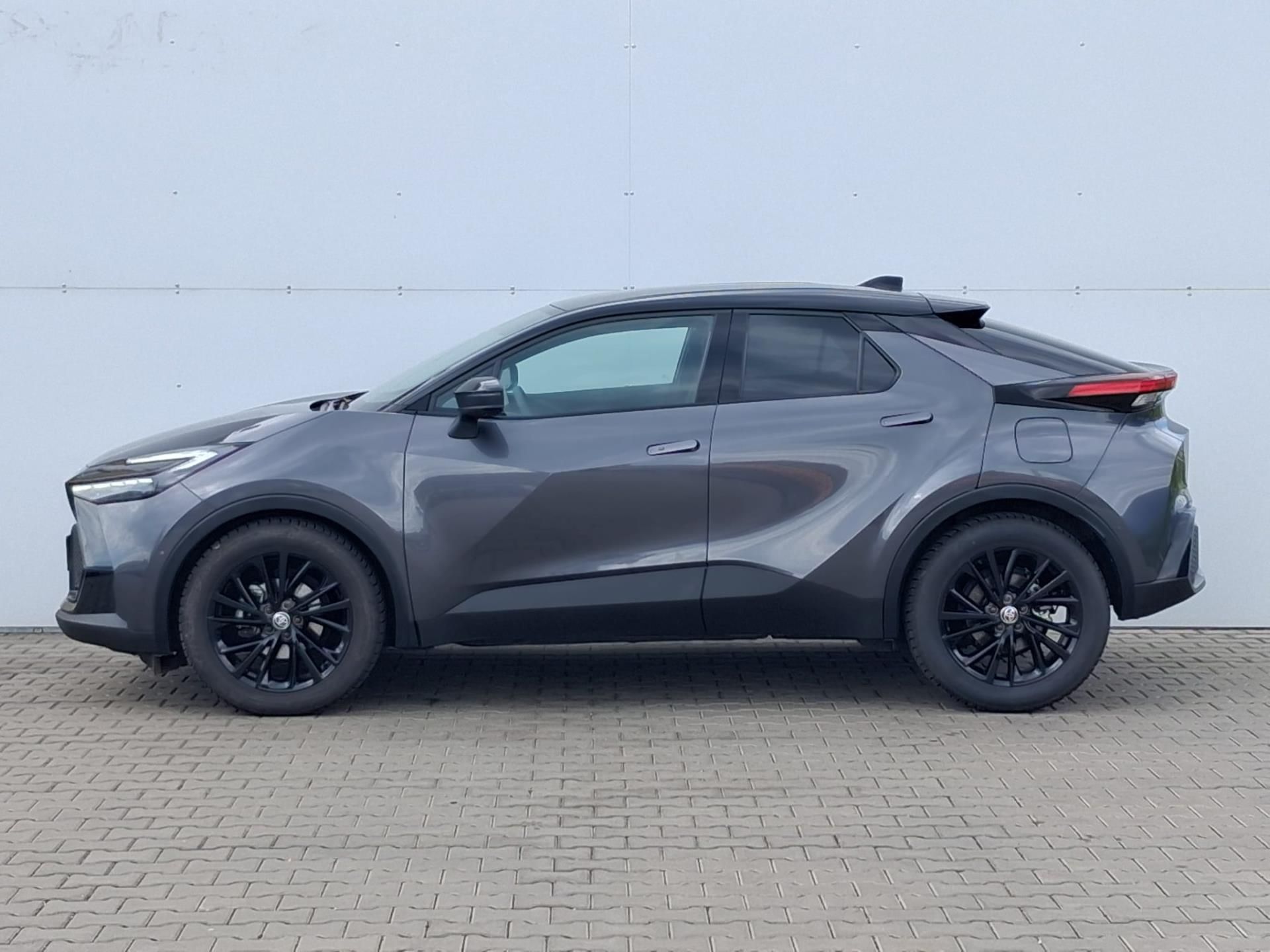 Toyota C-HR, 2,0 HEV e-CVT GR Sport - fotka 3