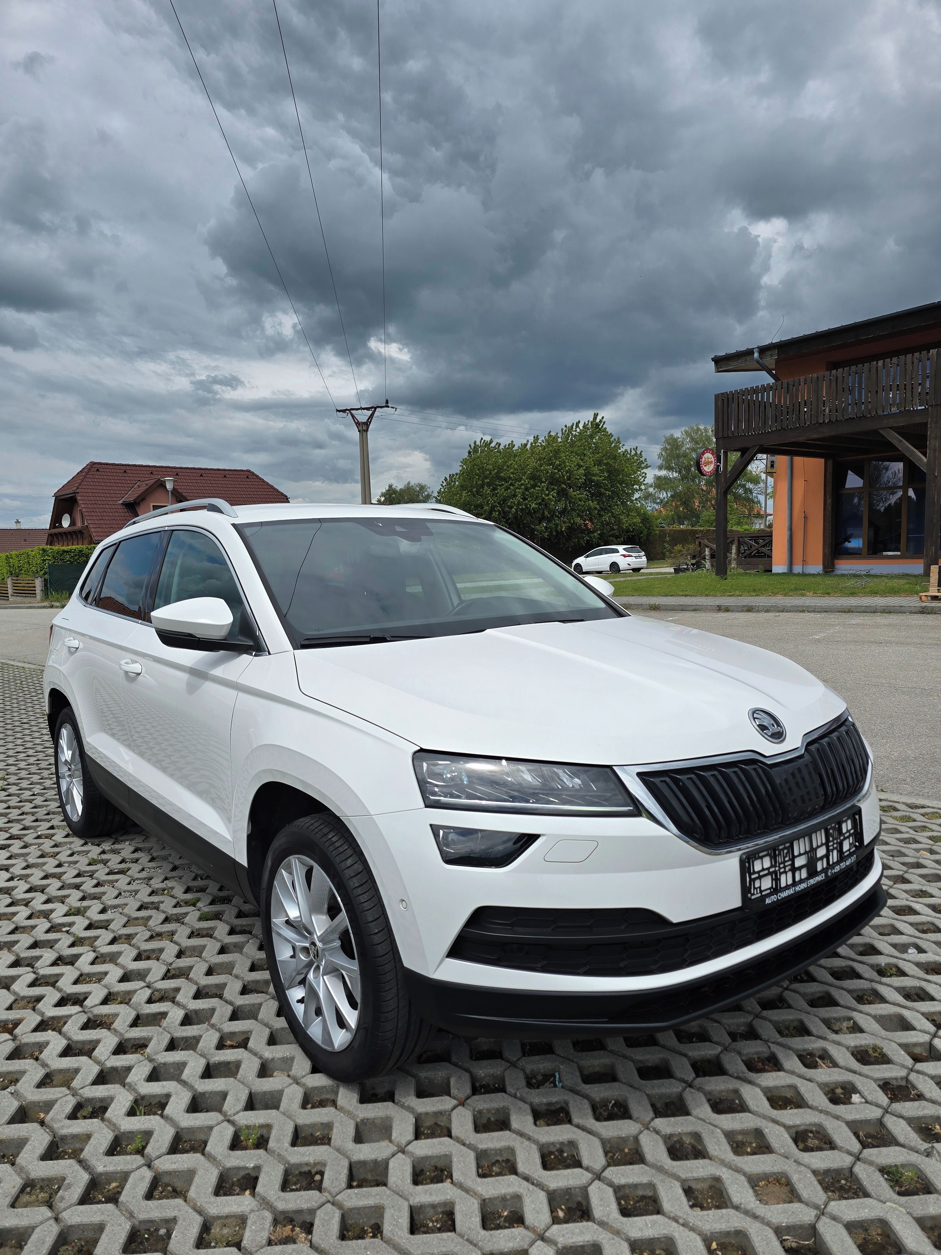 Škoda Karoq, 1.0 TSI Style DSG NAVI TAŽNÉ