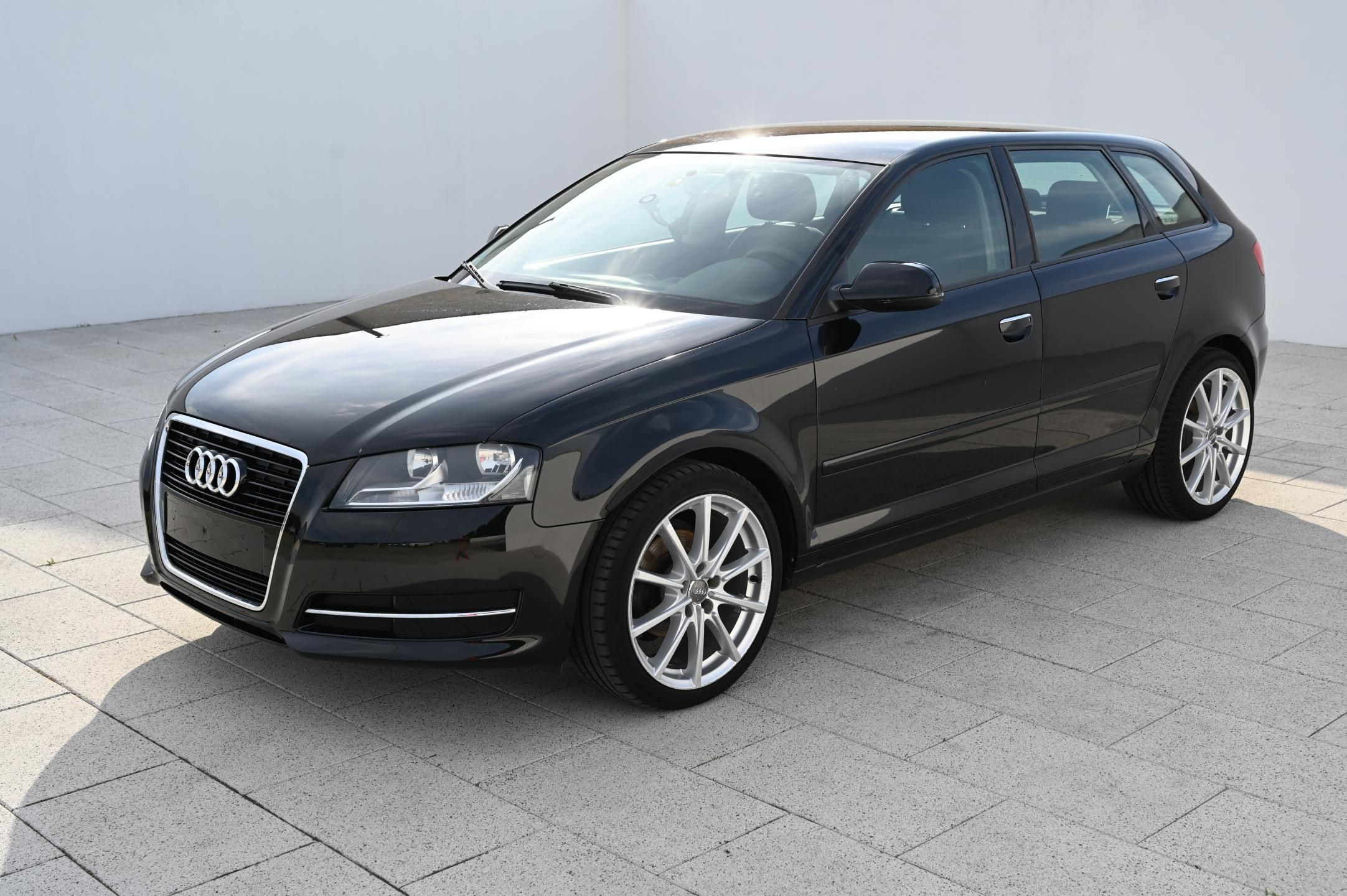 Audi A3, 1.6i  75 KW Sportback 6/2012